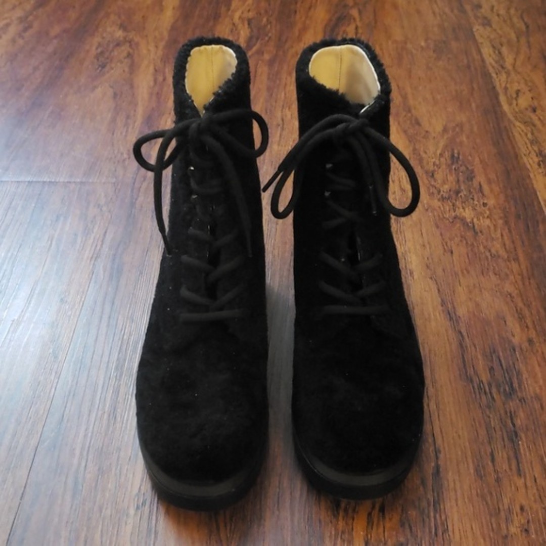 NWT Stuart Weitzman Black Sherpa Heeled Boots Size 39.5