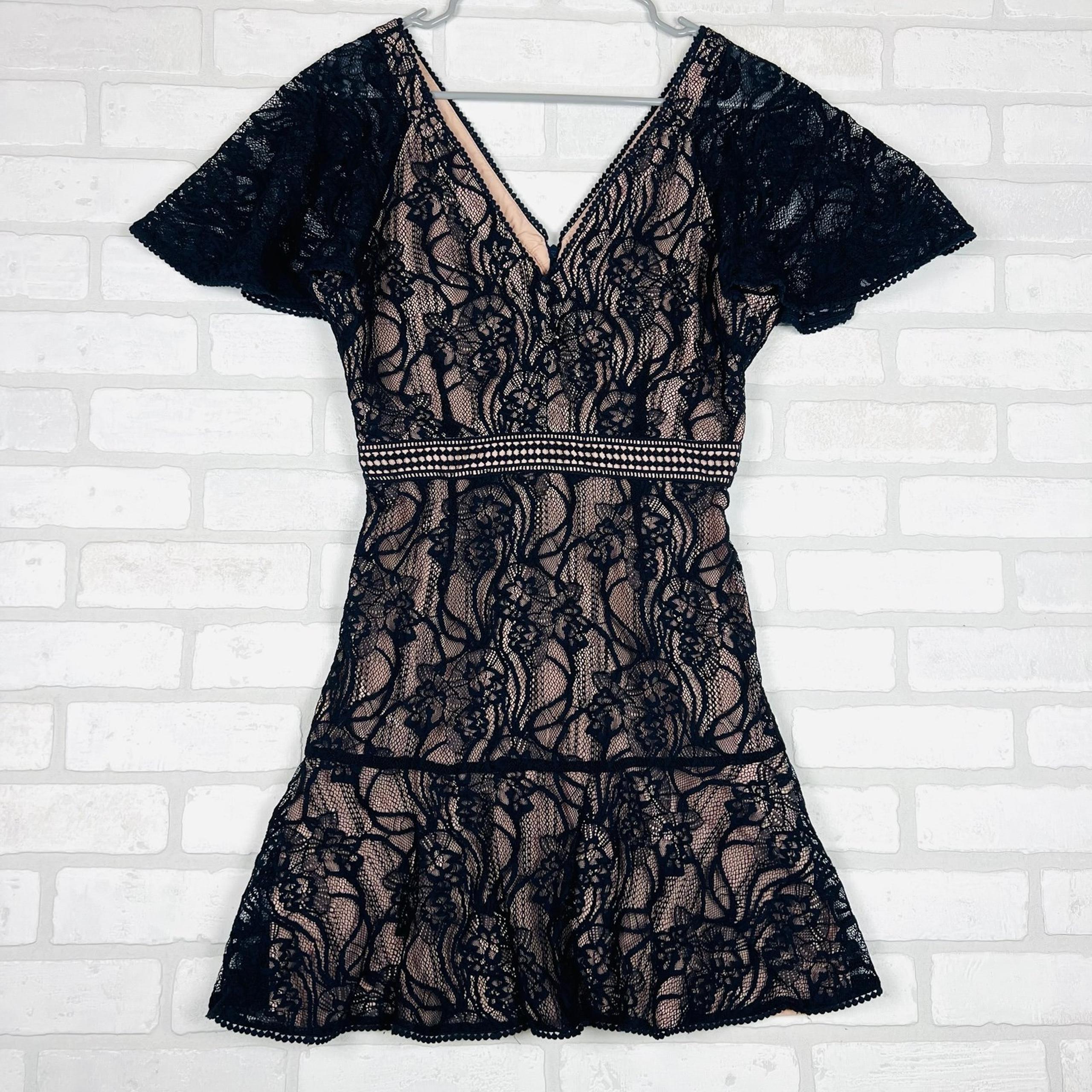 BB Dakota Black Floral Lace Tan Lining Sleeve Overlay Flare Dress Womens 4 NWT