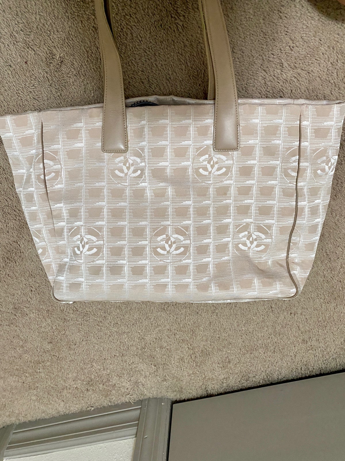定番入荷 【新品未使用☆激レアCHANELオーロラプラスチッククリア