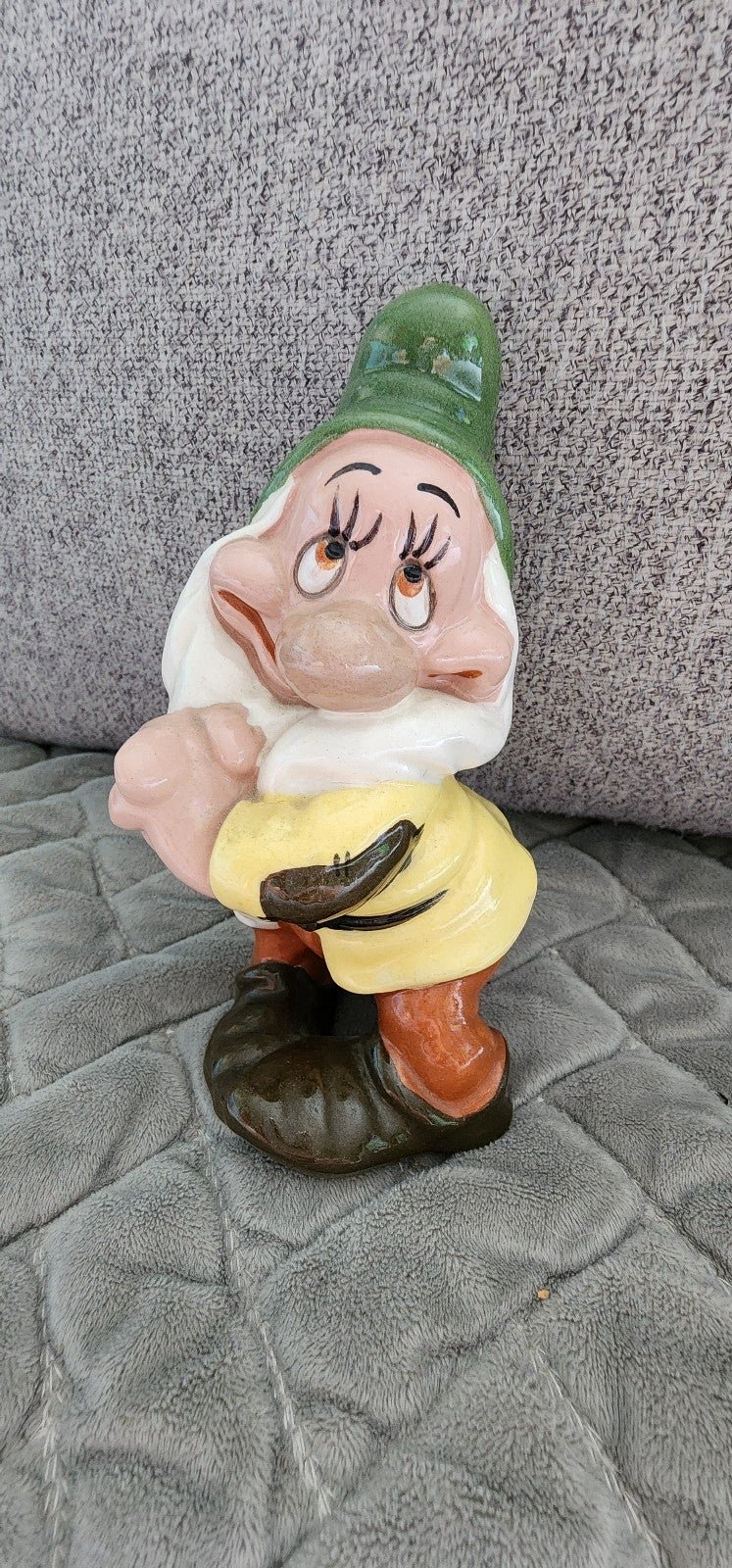 Vintage Disney Evan.K. Shaw pottery Bashful figurine
