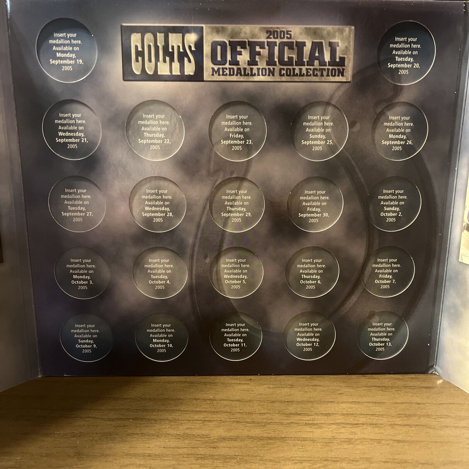 Indianapolis Colts 2005 Medallion Booklet Indystar No Coins Book Only - detail