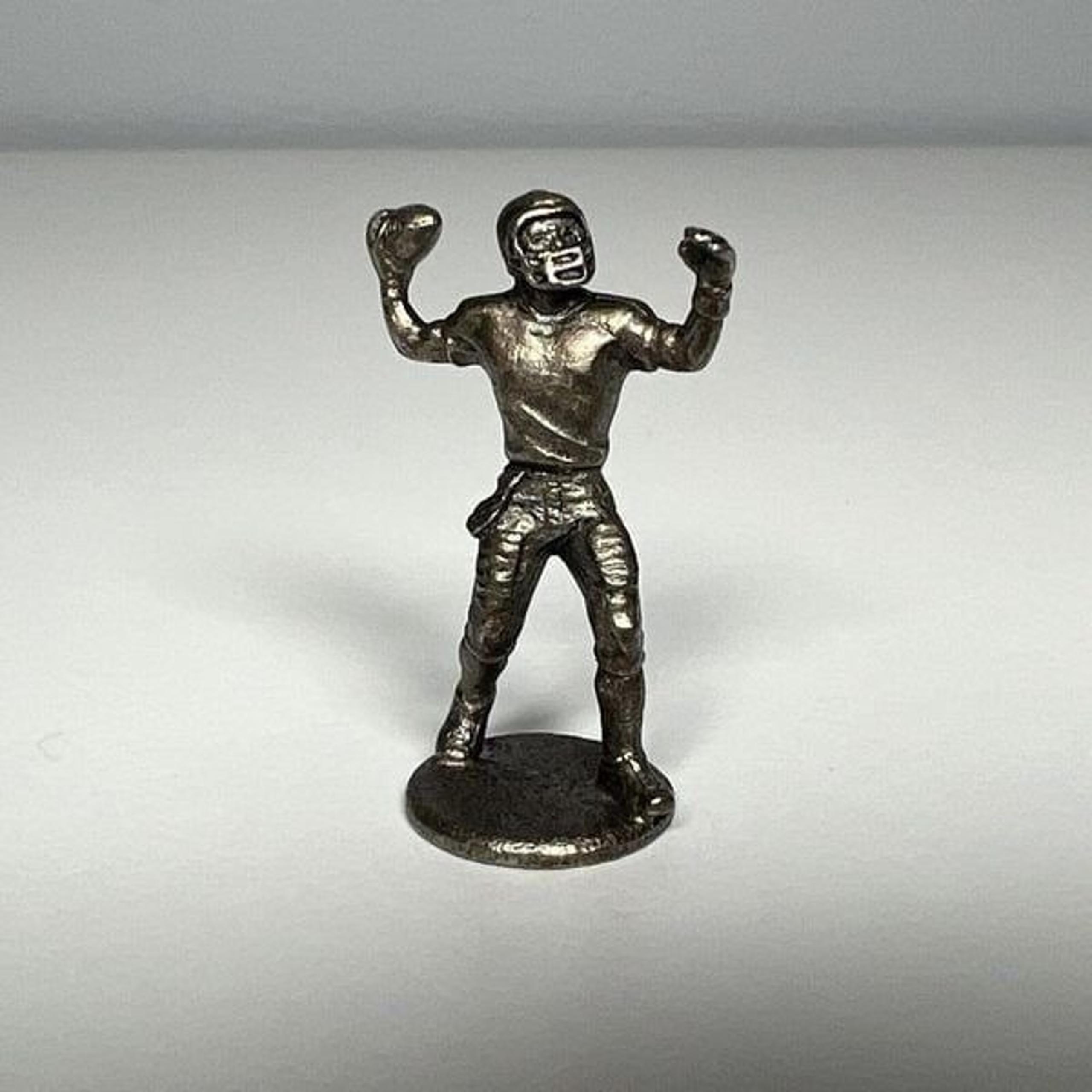 Monopoly Raiders Collectors Edition 2004 Replacement Token - Quarterback - USAopoly