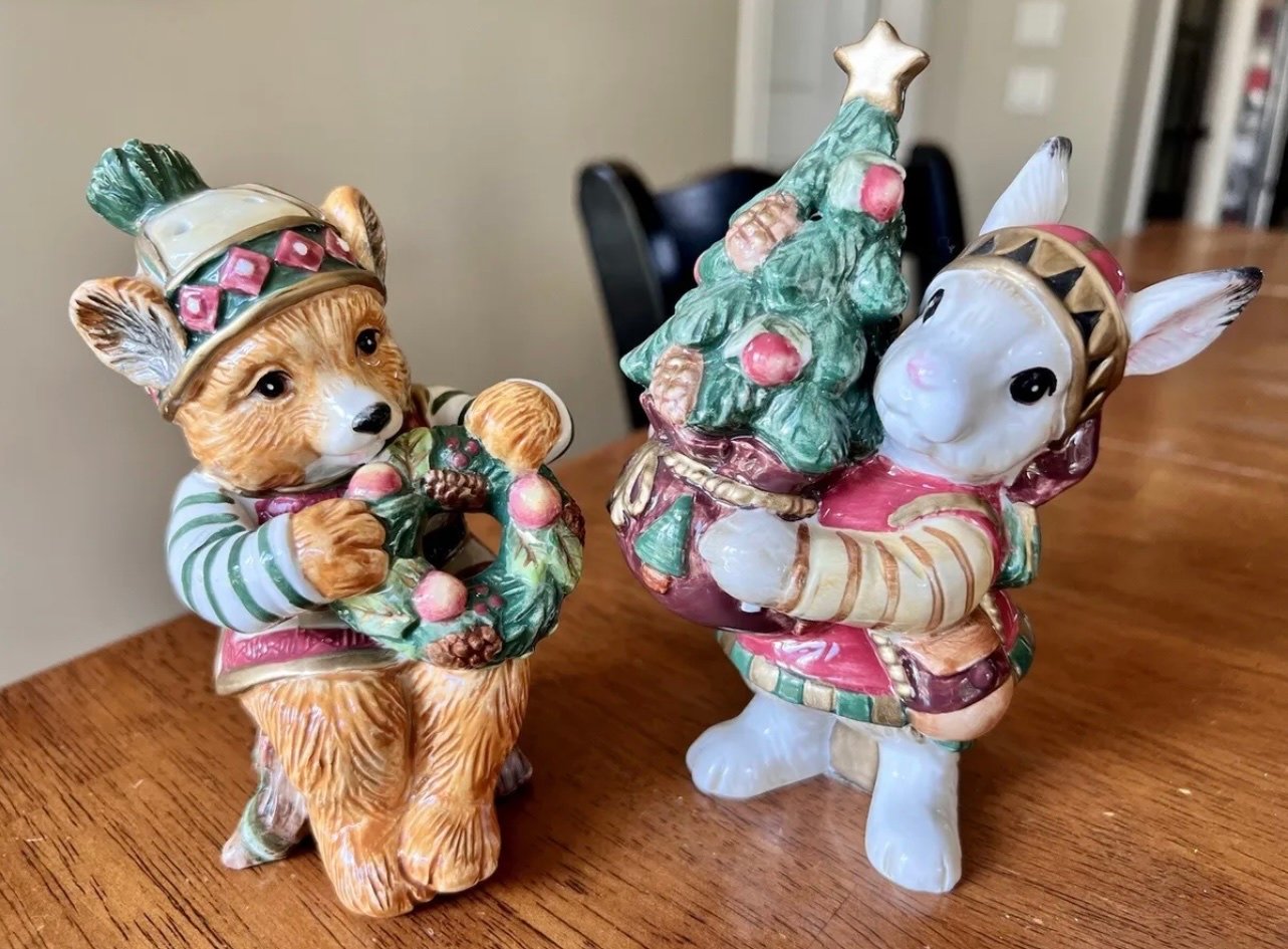 FITZ AND FLOYD CHRISTMAS LODGE SALT AND PEPPER SHAKERS RABBIT AND BEAR