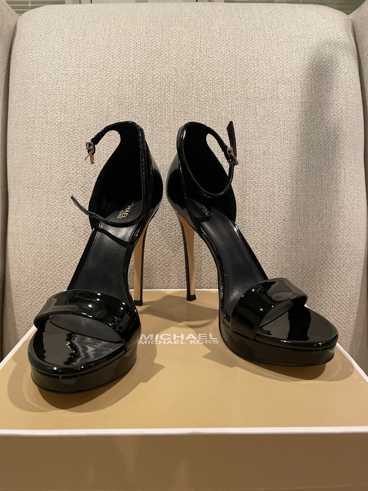 MICHAEL Michael Kors Jordyn Patent Leather Platform Sandal heels