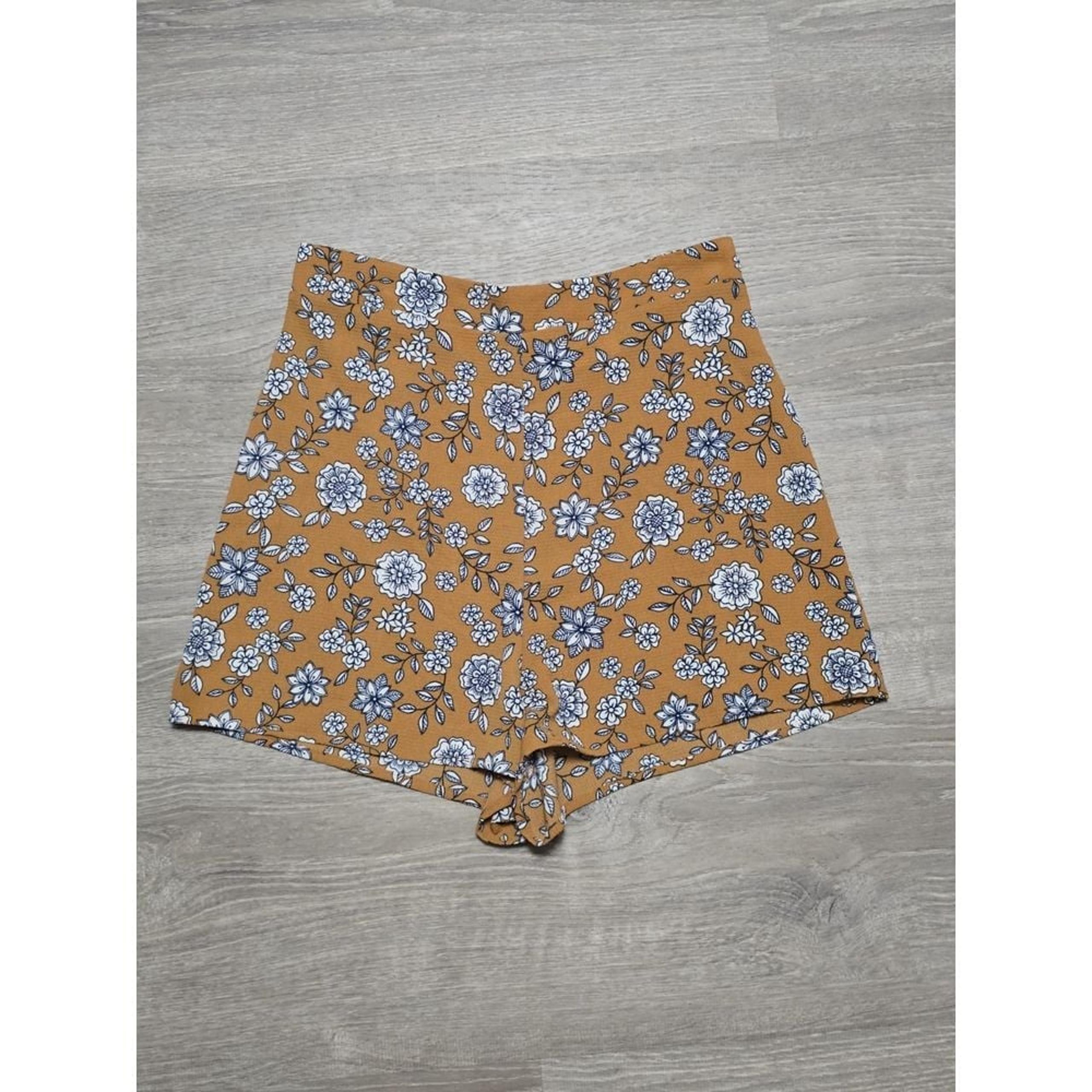 Story Women's Mustard Floral Print Shear Hot Shorts Size Small