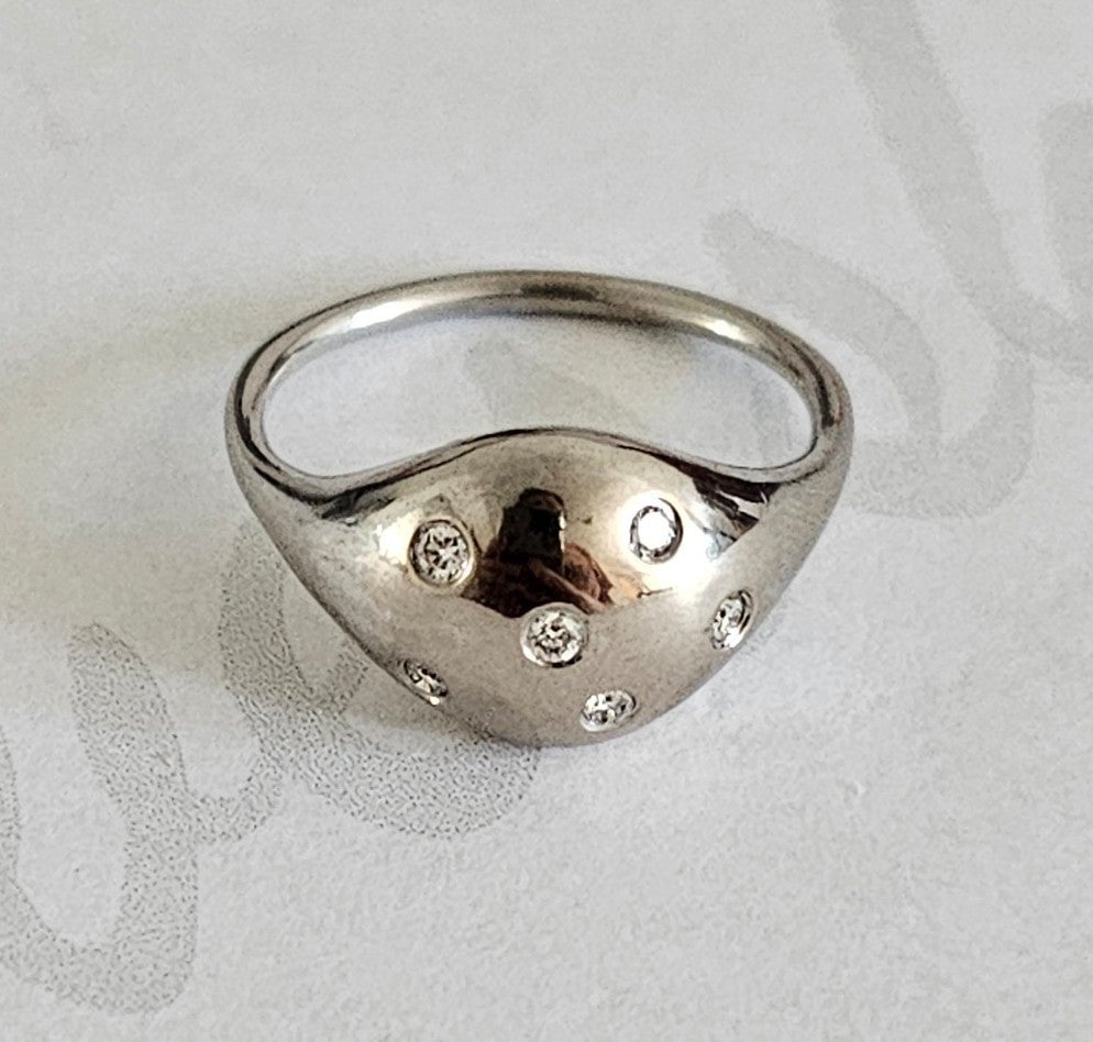 Pandora 18K White Gold Love Pod Ring with 6 Diamonds. 970121WD. Size: 8.