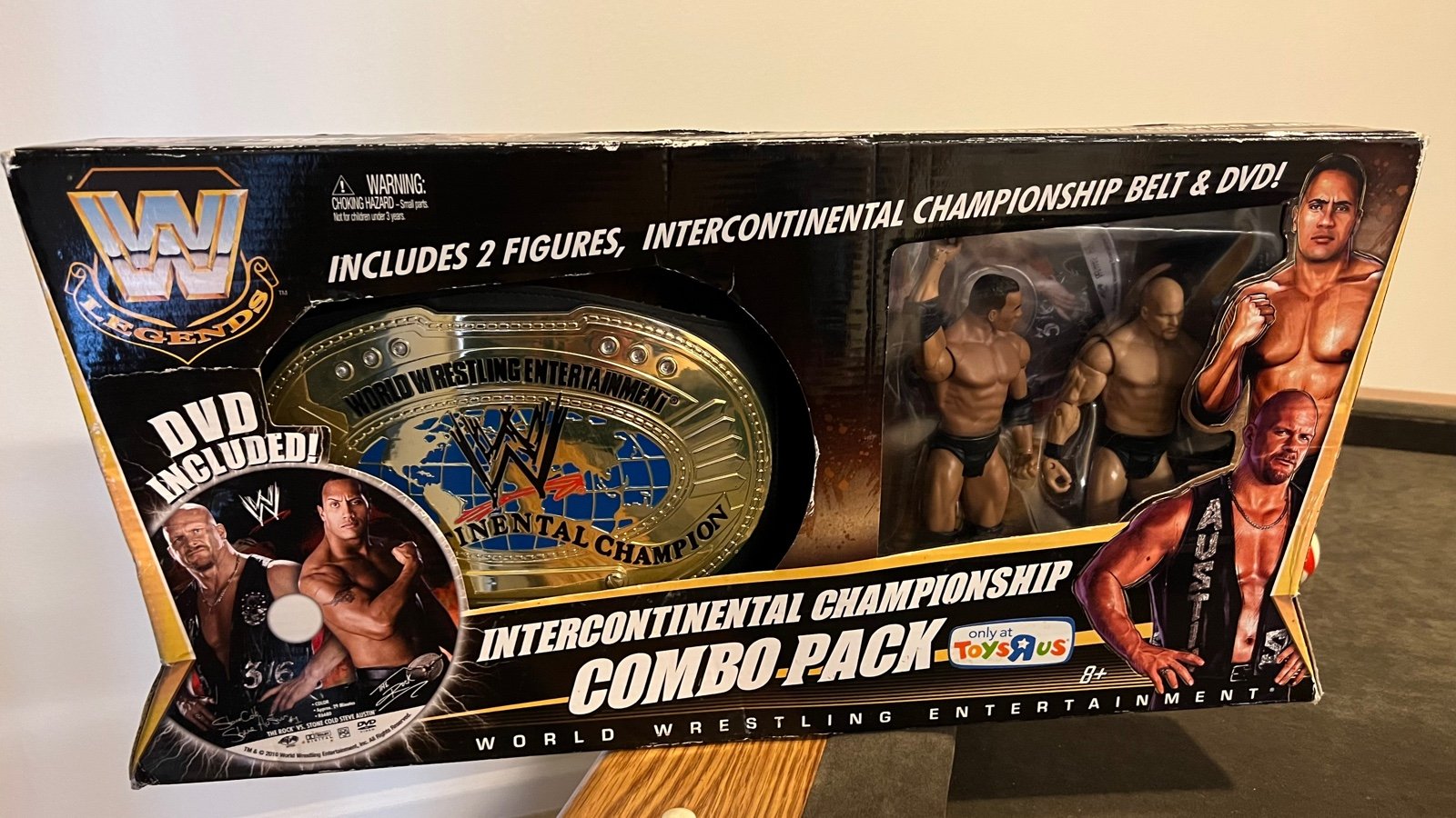Rare WWE toys r us exclusive stone cold Steve Austin vs the rock combo pack