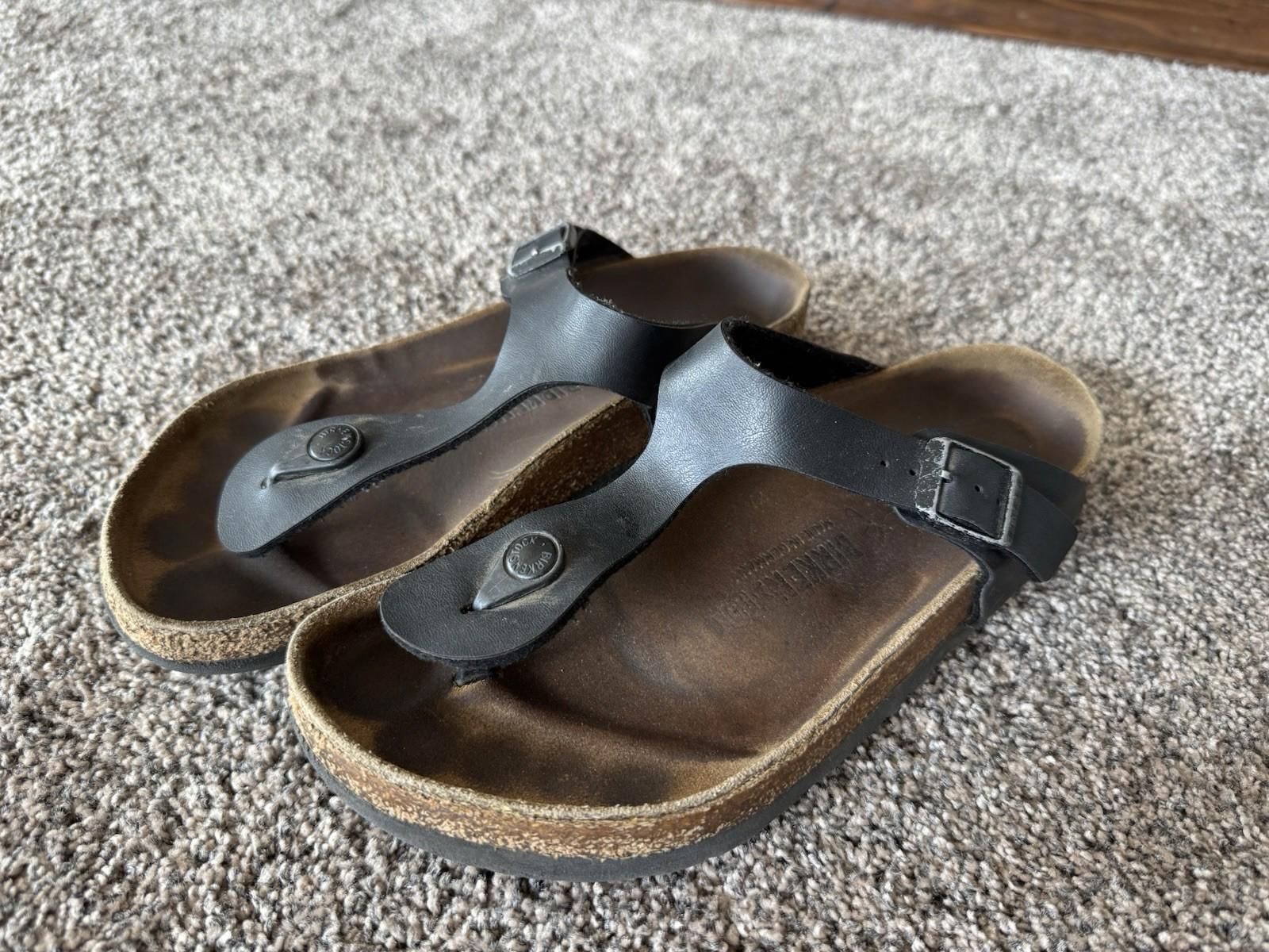 Birkenstock Women's Thong Sandal - Black Size 39 (US8-8.5)