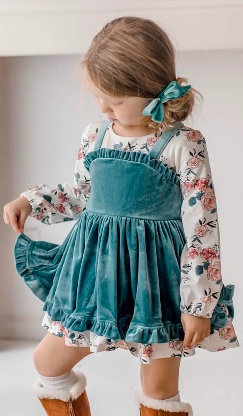 Girl August set