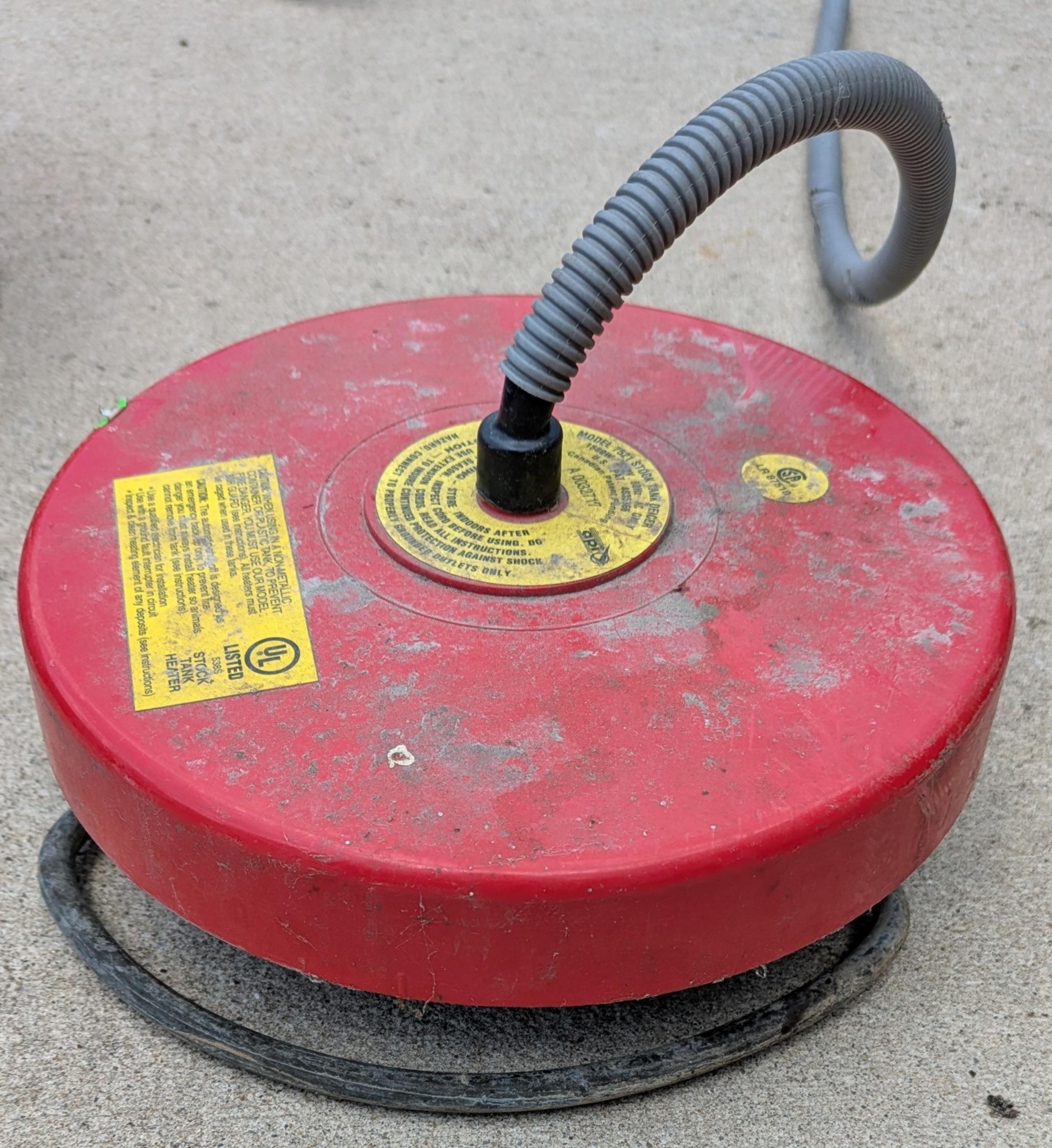 Red Stock Tank De-Icer Livestock Water Trough Heater API Model 7521