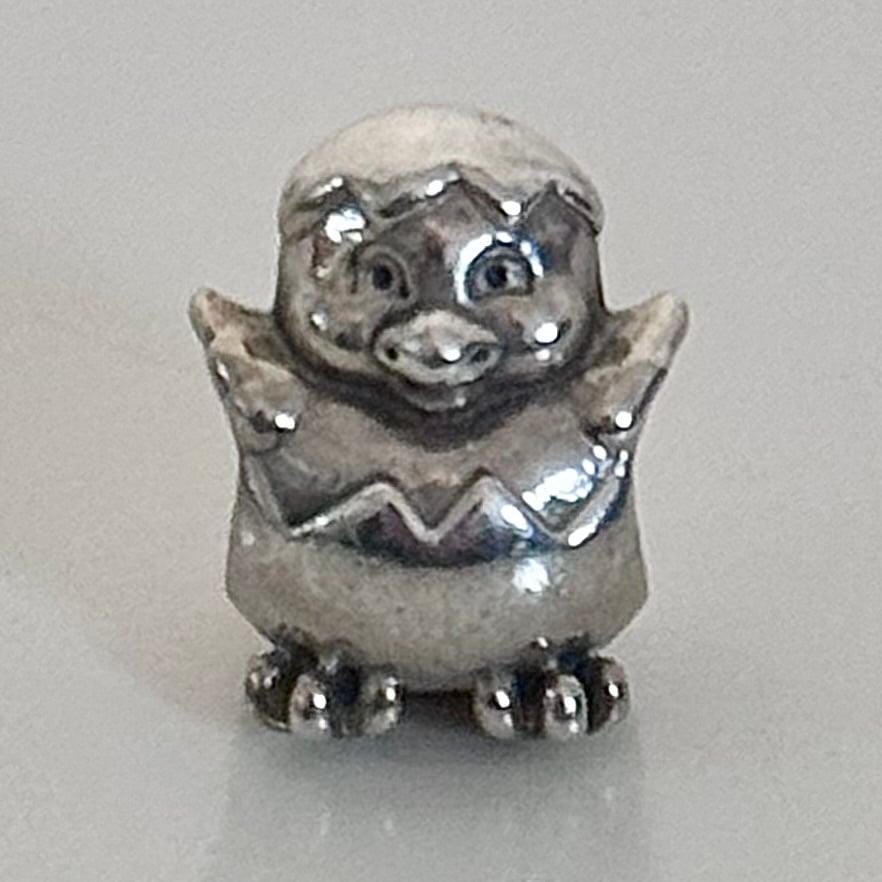 Pandora Spring Chicken / Chick Hatching from Egg Charm
