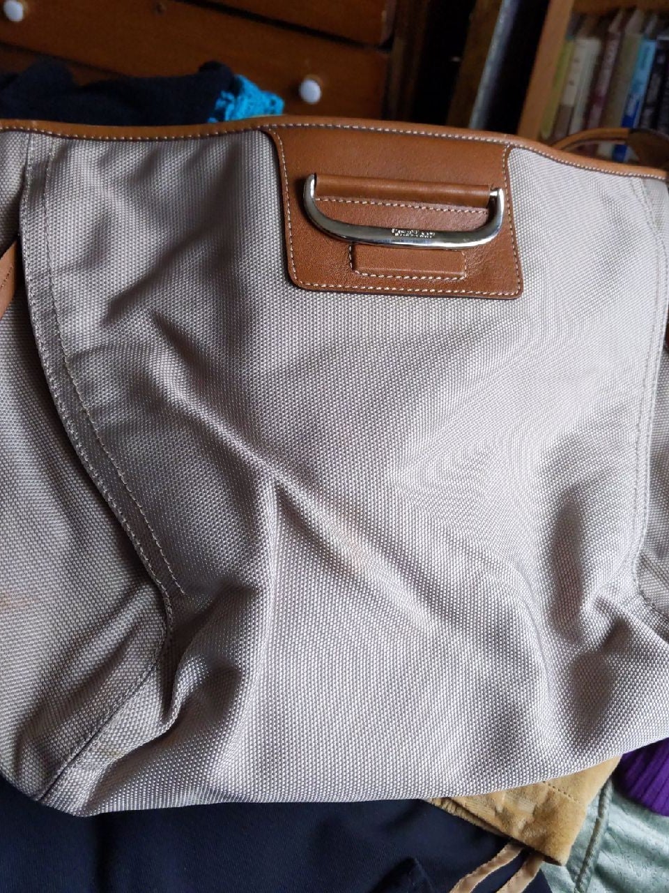 Hand bag