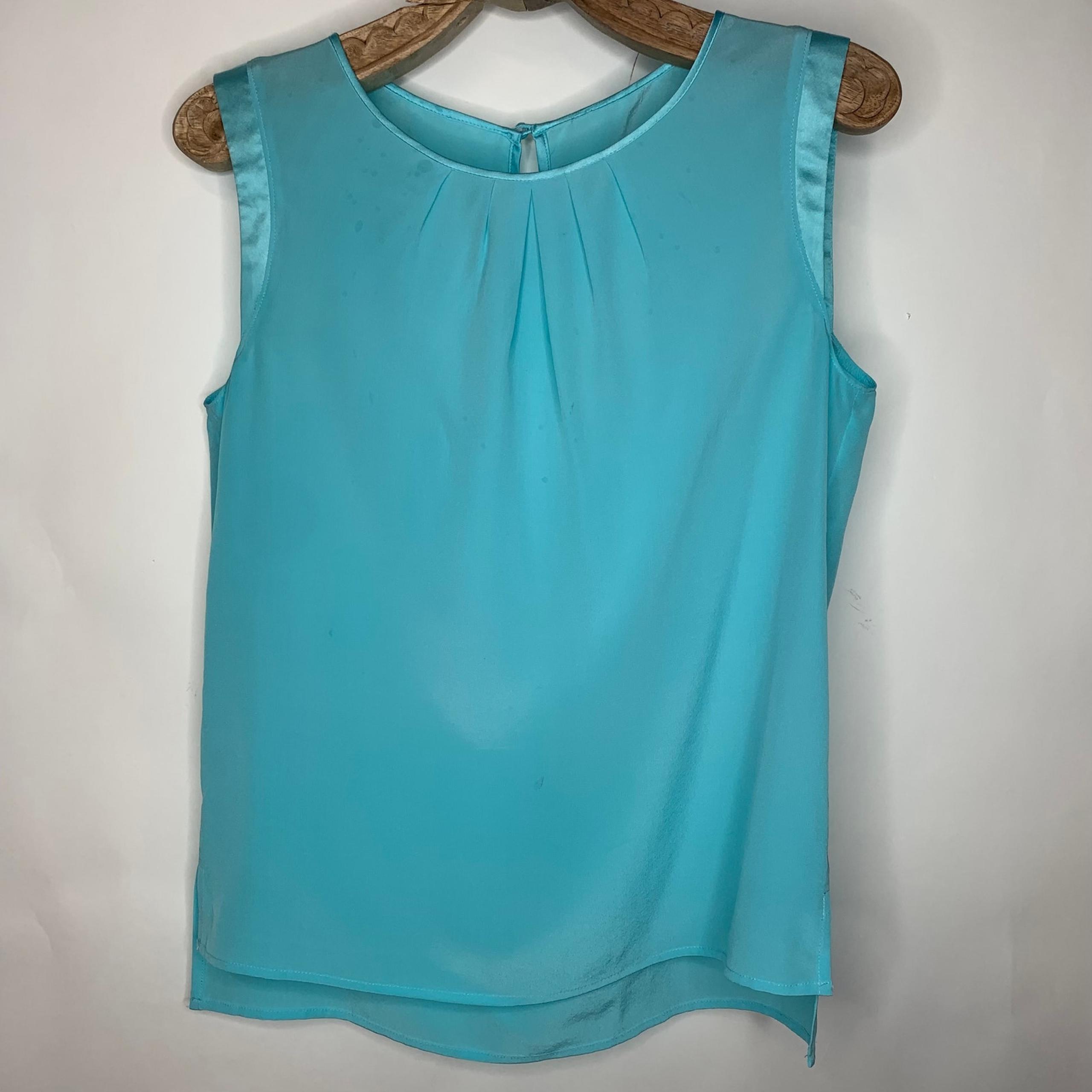 Tahari Silk  Aqua Blue Sleeveless Shell Blouse S M