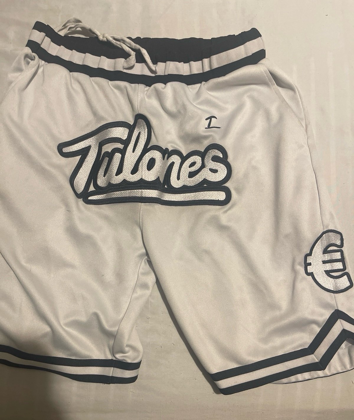 Shorts Tulones