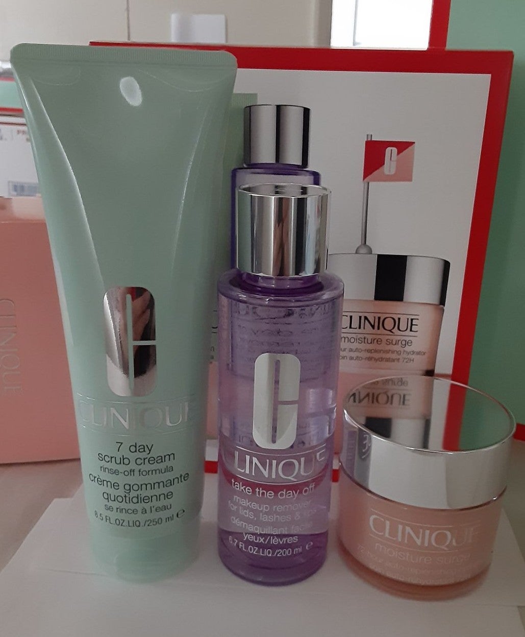 New Clinique Gift Set Big size