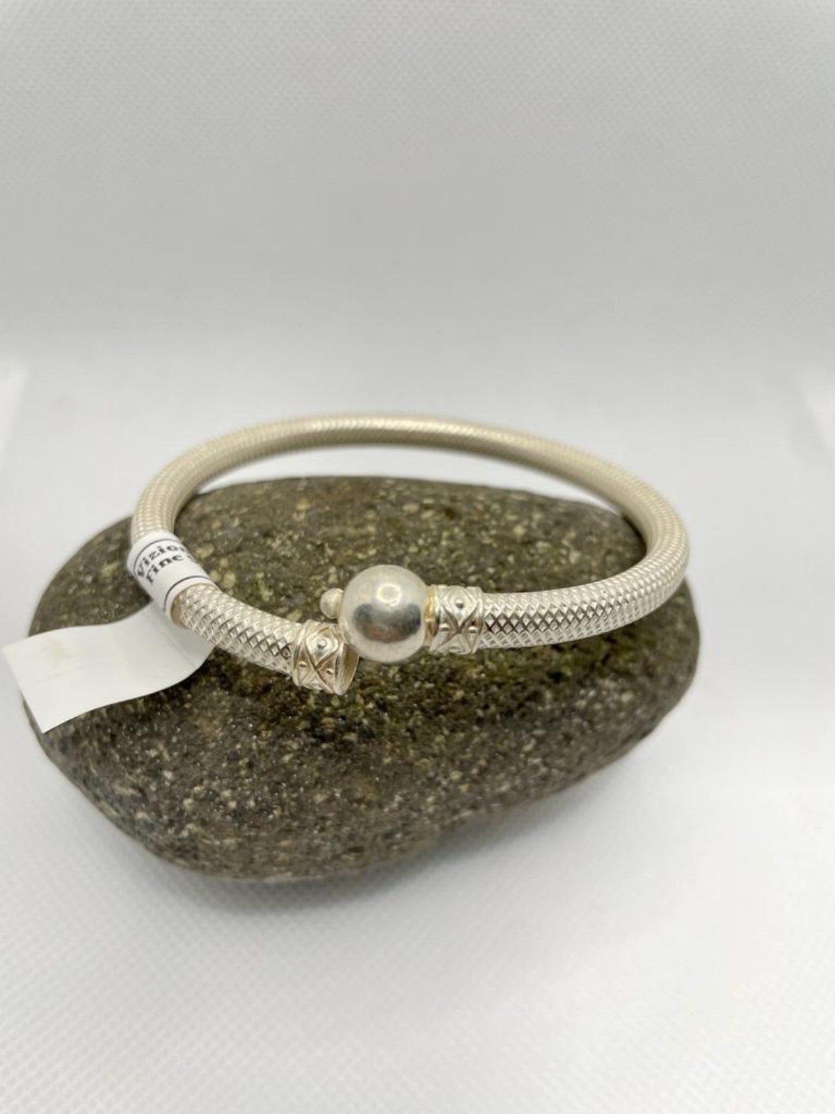 Unisexual Fine silver bangle/Bracelet with openable lock!