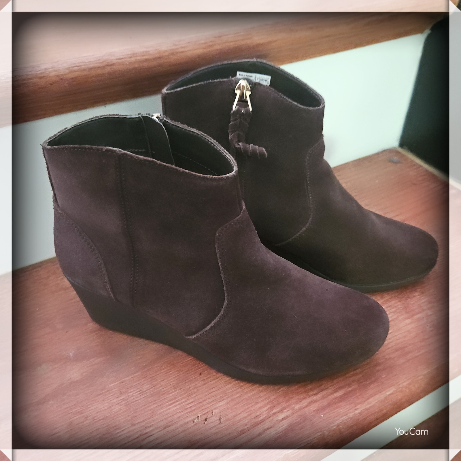 Woman's Size 8 Leigh Suede Bootie Crocs NWT