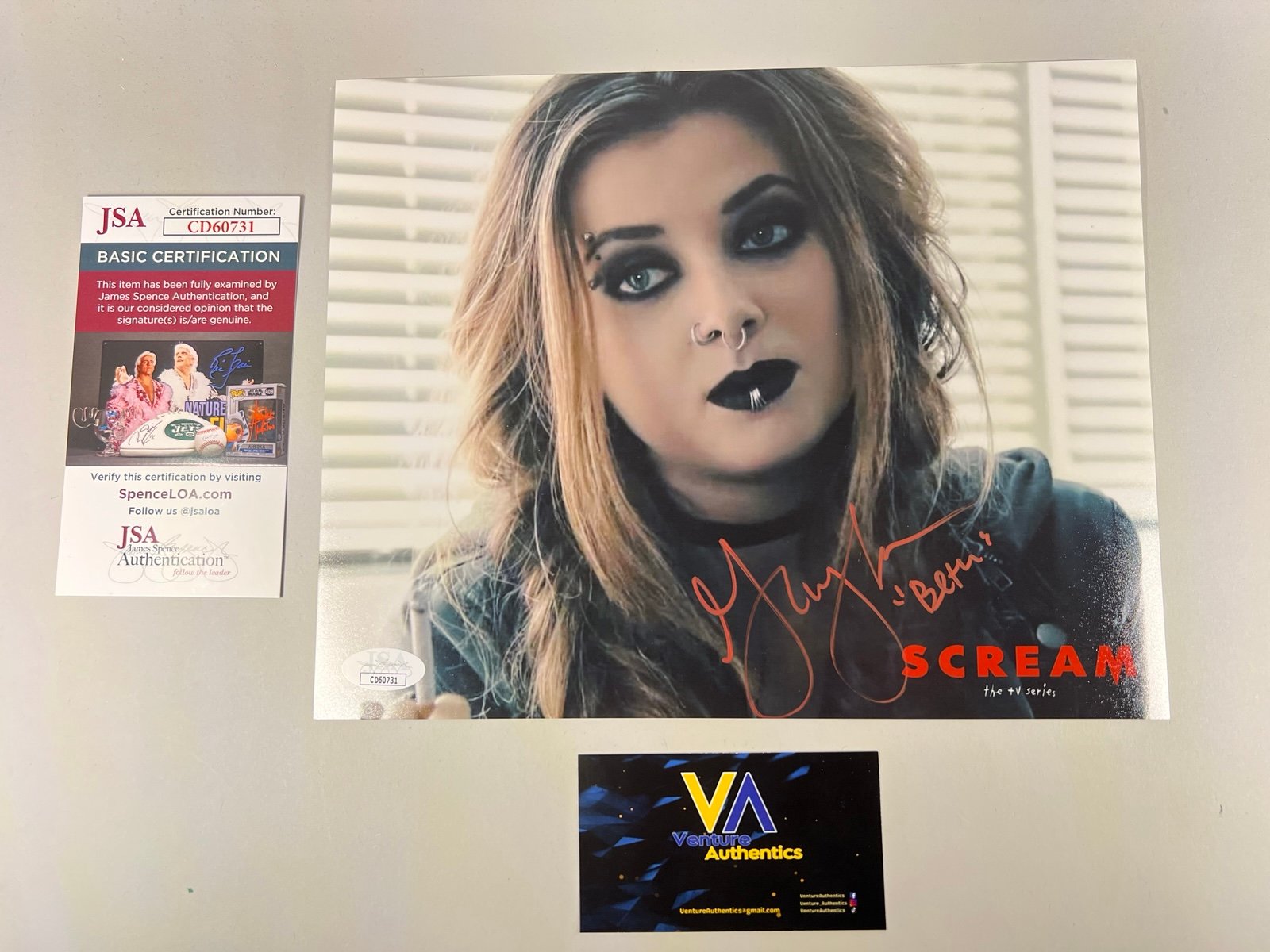 Giorgia Whigham Signed SCREAM 8x10 Autograph w/ JSA COA