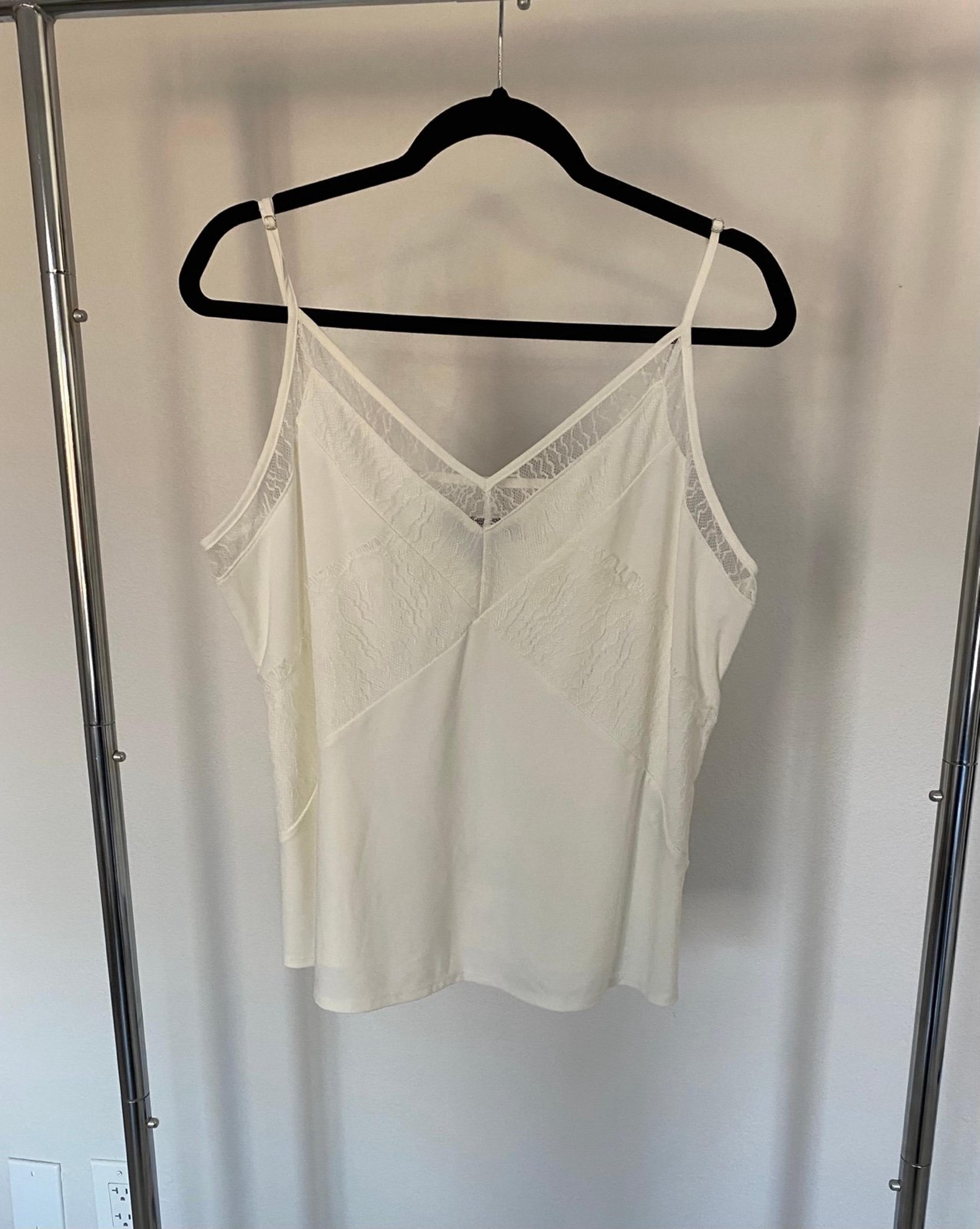 Lace Camisole | Size: XL | White House Black Market