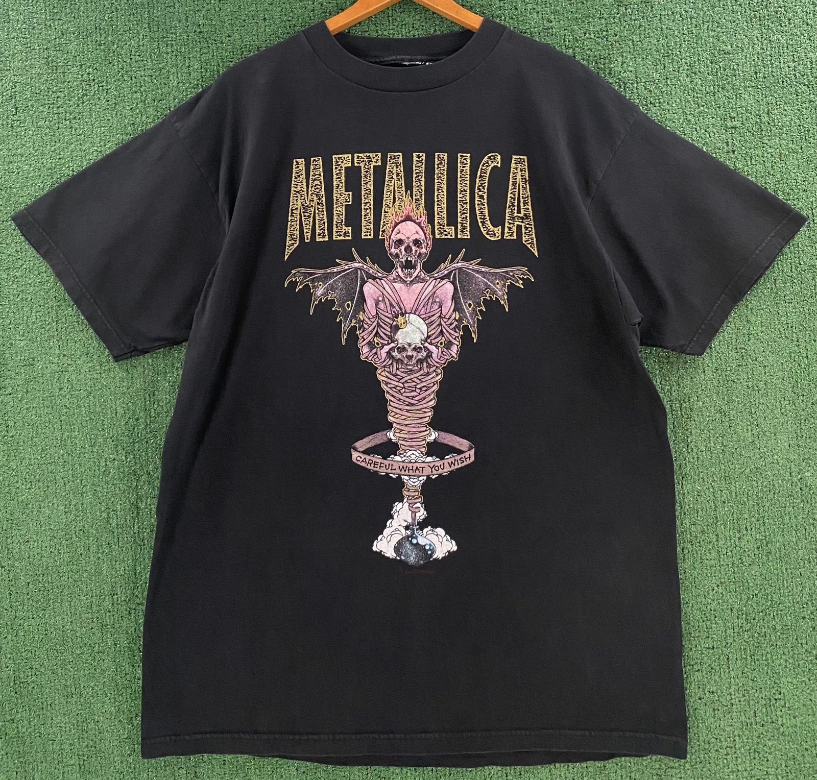 Authentic Vintage 1996 Metallica King Nothing T-Shirt Men’s Large Giant Pushead