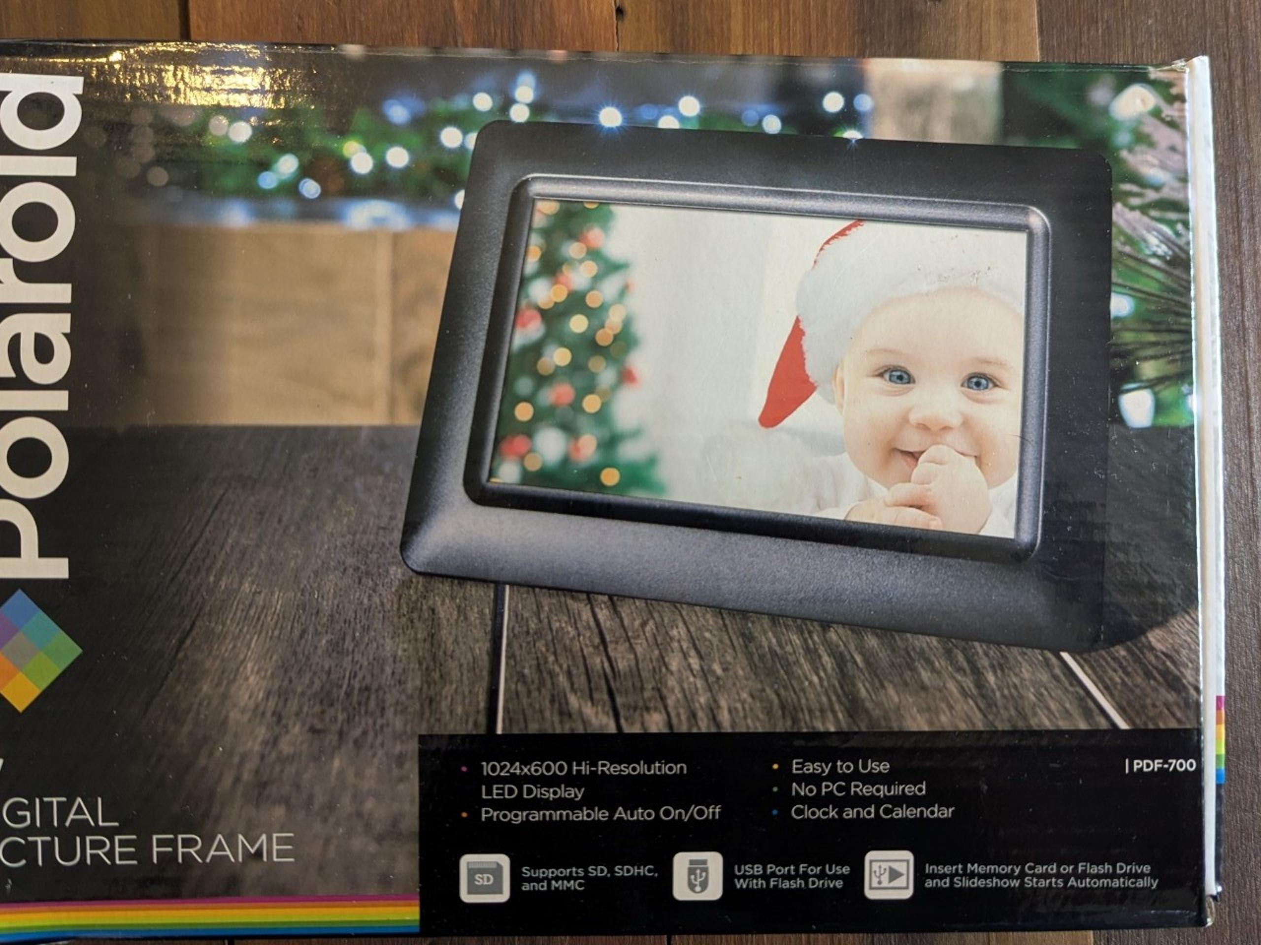 Polaroid 7" Digital Picture Frame 1024 X 600 Hi-resolution LED Display PDF-700