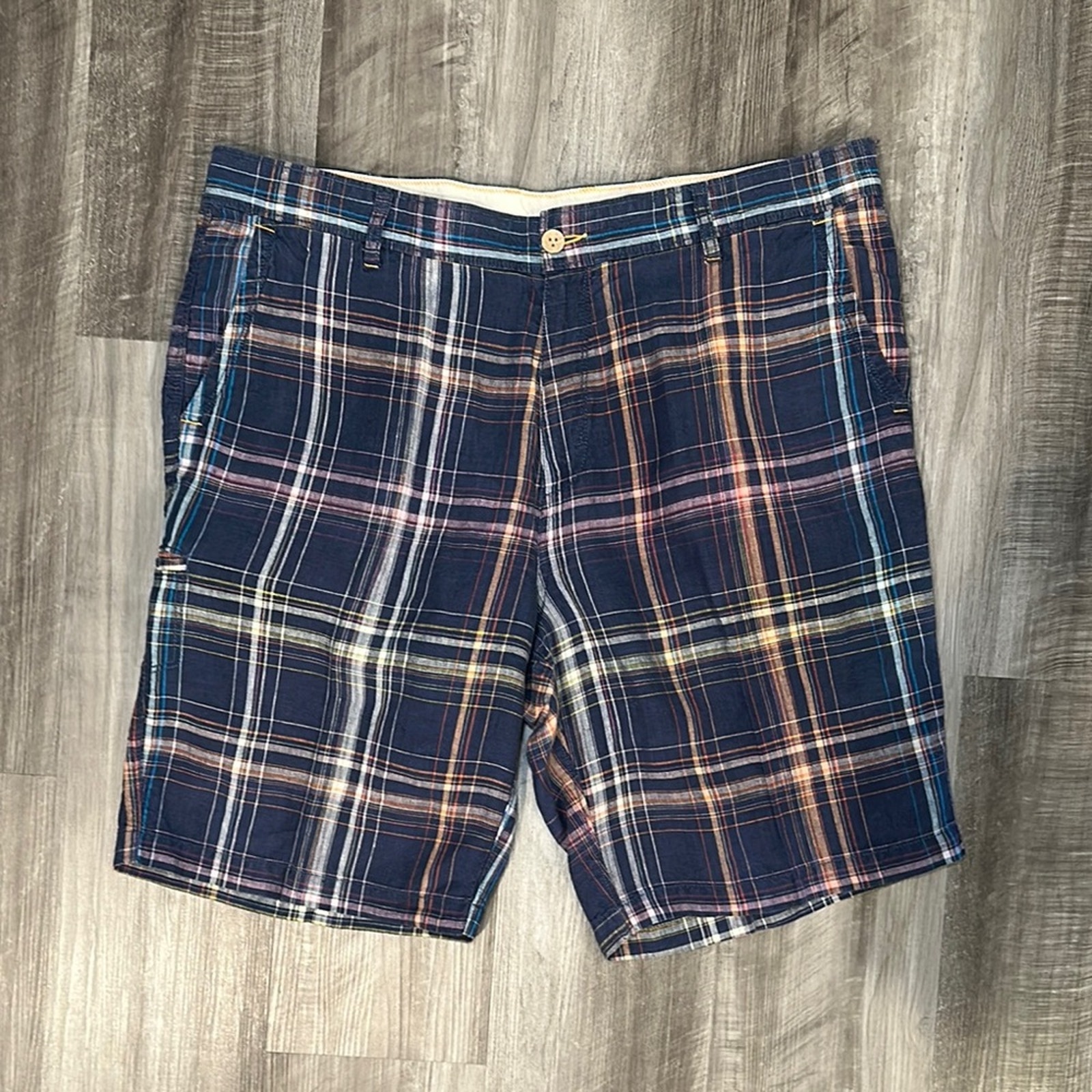 Tommy Bahama Relax Linen Plaid Shorts - 40