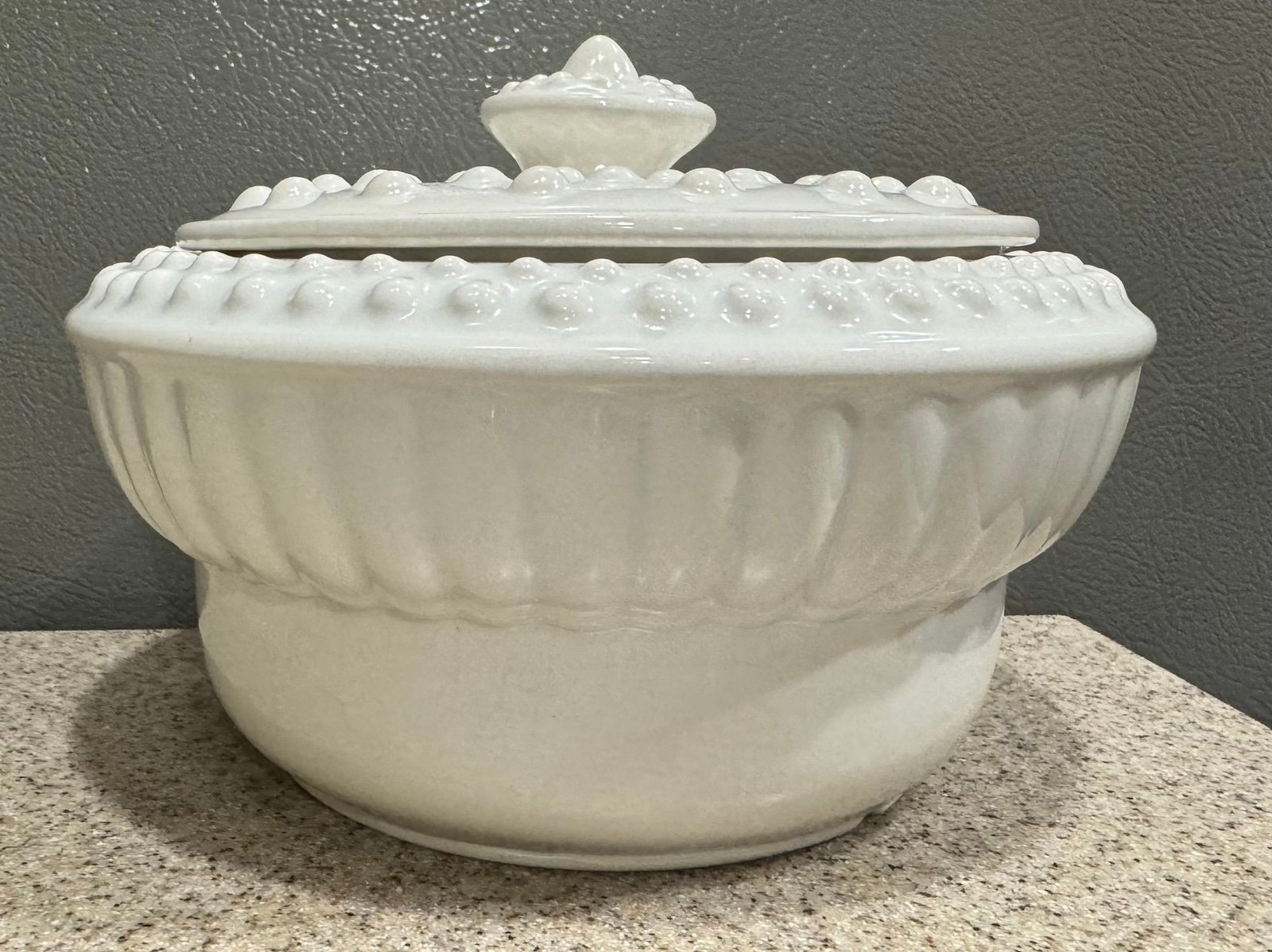 Vintage McCoy Ceramic White Hobnail Lidded Bowl Marked USA M46 in EUC! Rare