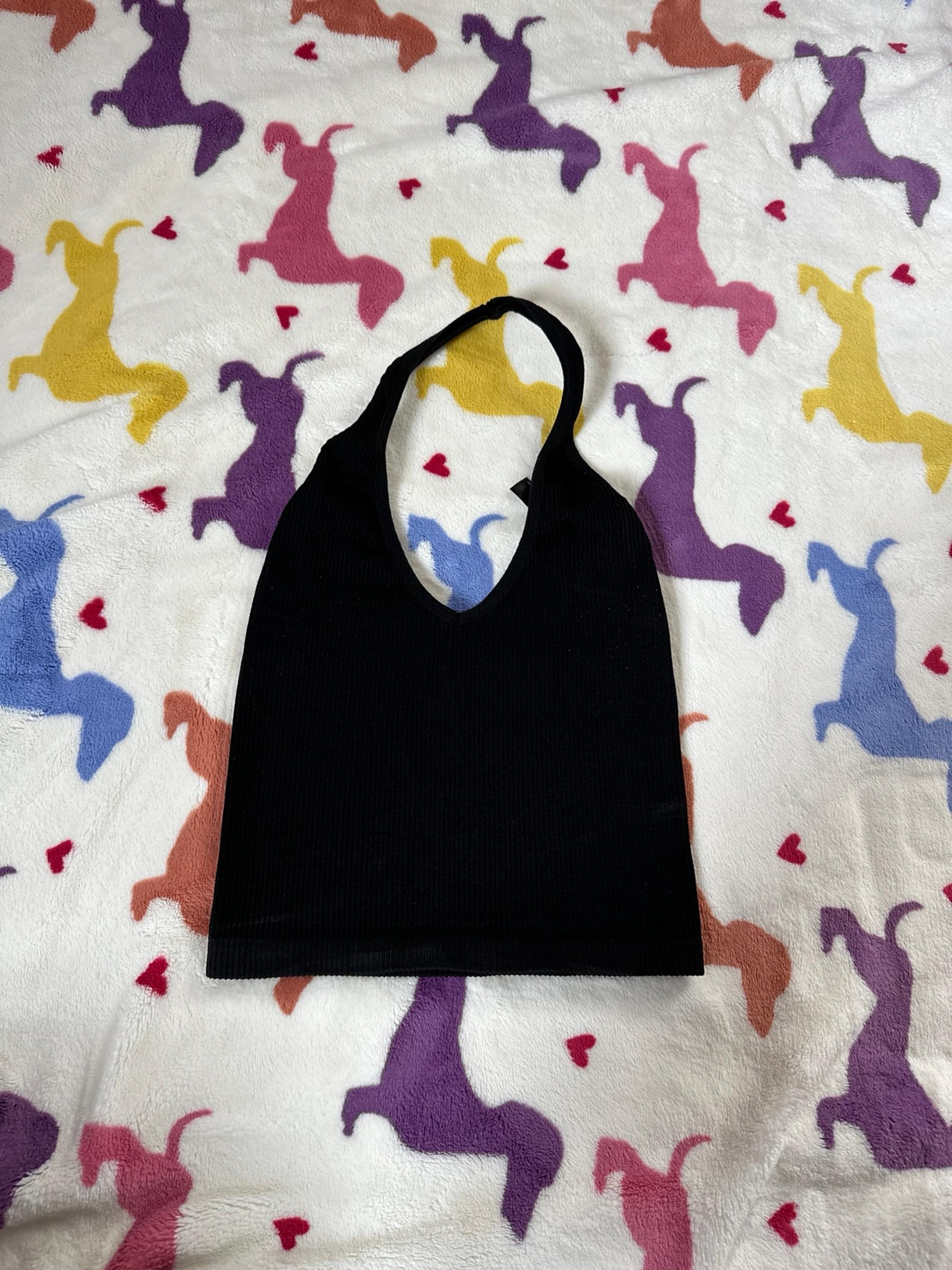 Seamless halter top