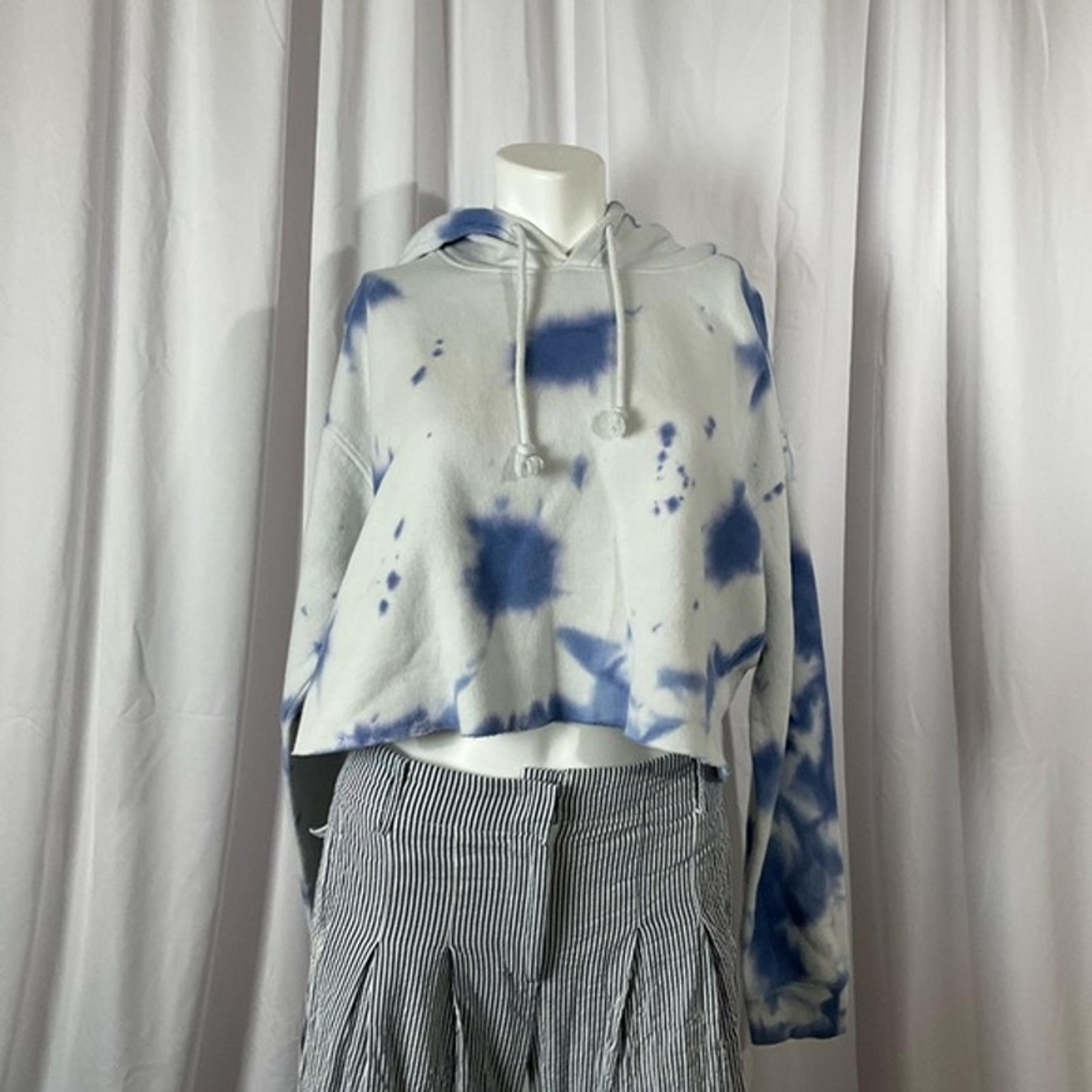 Wild fable Cropped Blue Tie Dye Sweater Hoodie Sz L