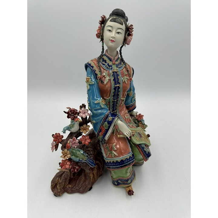 VTG 10” Chinese Wucai Porcelain Shi Wan Sitting Lady Floral Oriental Figurine