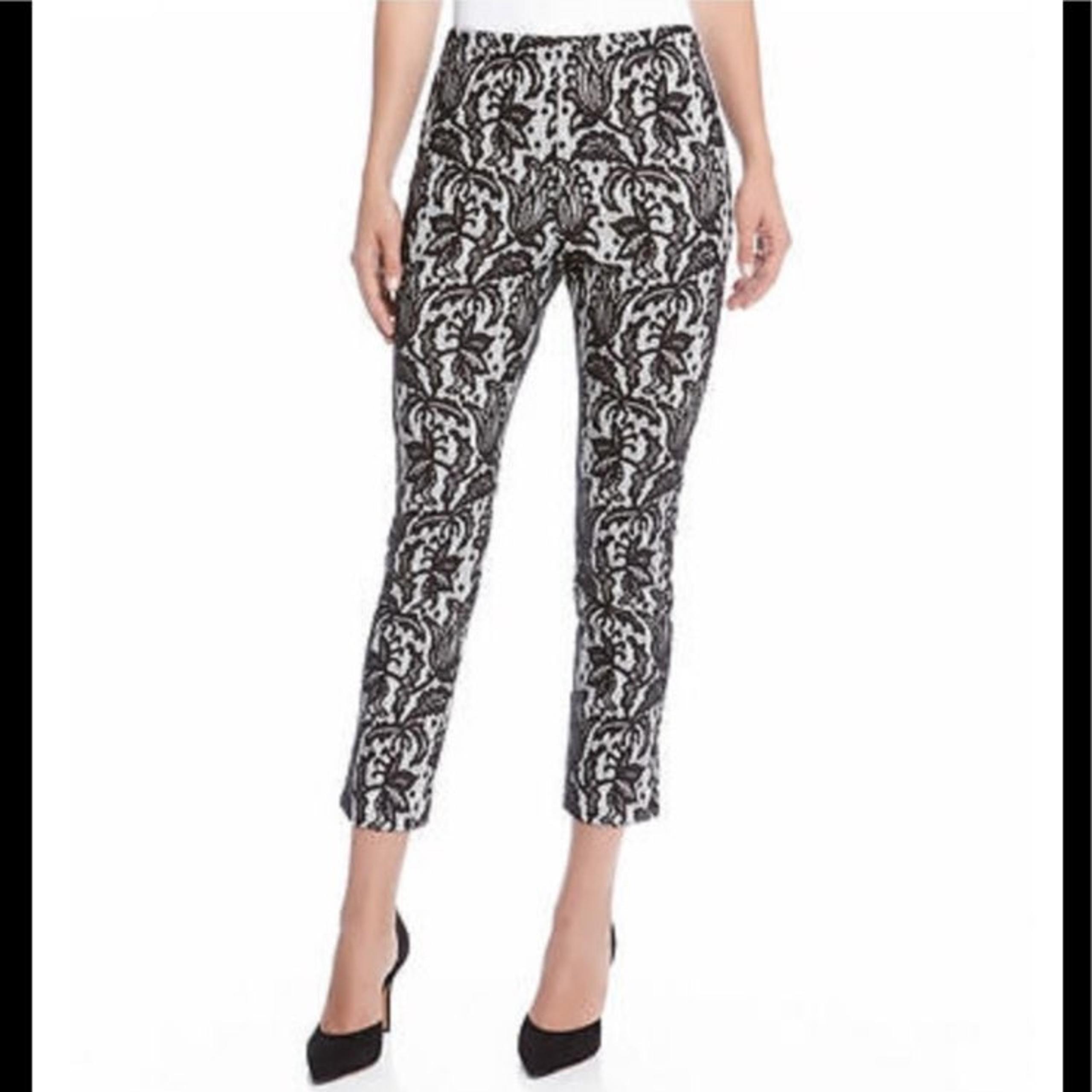 Karen Kane bonded lace crop pants 10
