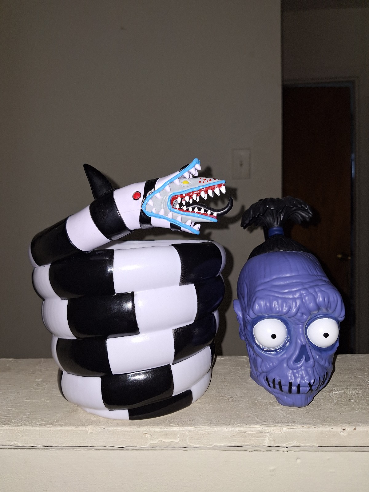 Sandworm Popcorn bucket and Bob shrunken head cup