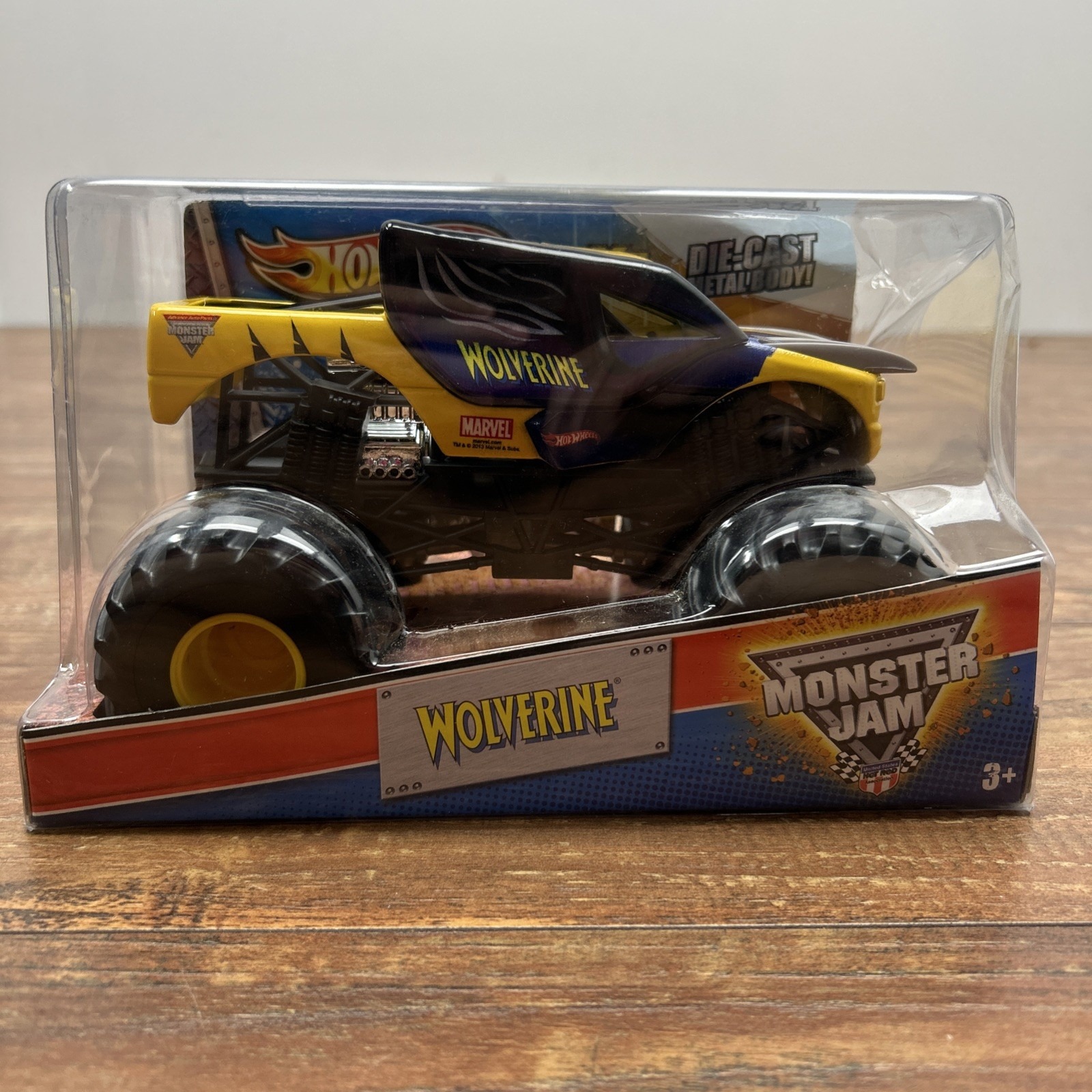 2014 Hot Wheels Monster Jam Wolverine Die-Cast LARGE 1:24 scale Truck New