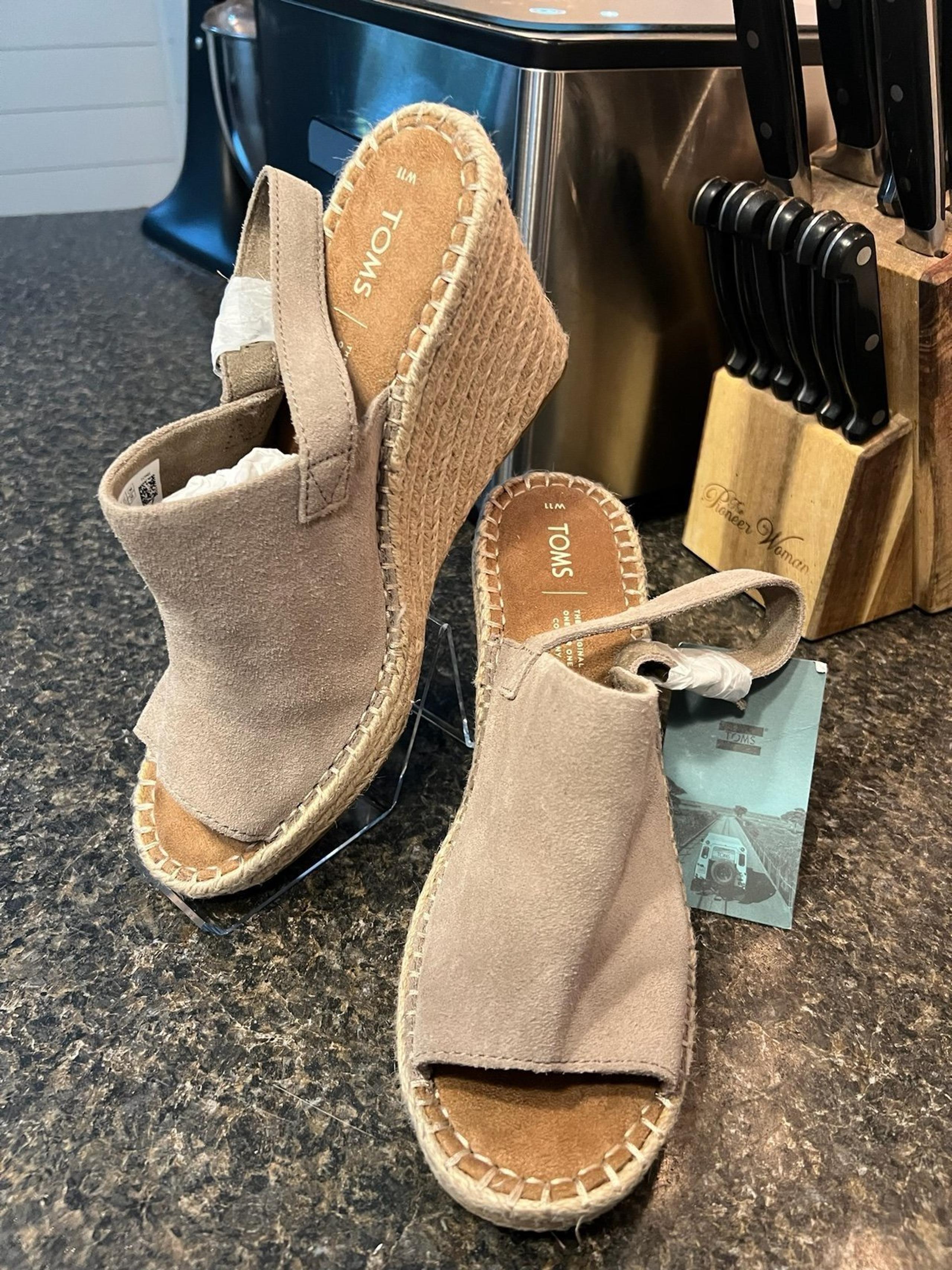 New TOMS Womens Monica Espadrille Athletic Sandals Casual High Heel 3"