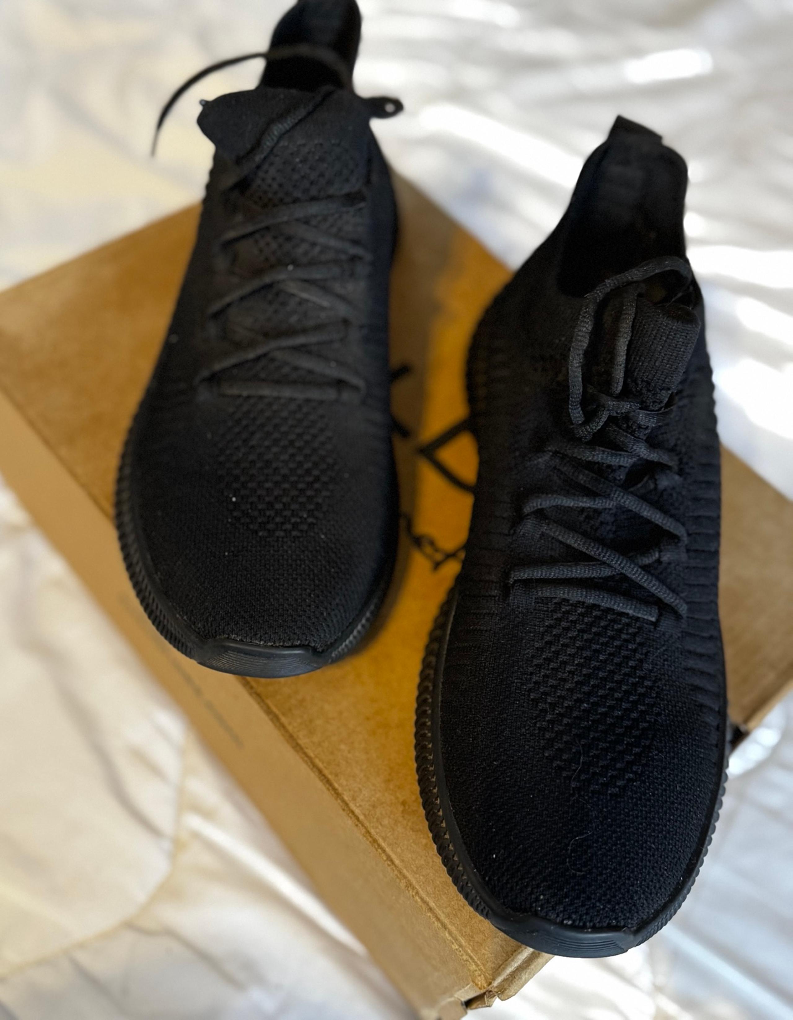 Aldo Women’s Sneakers size 9