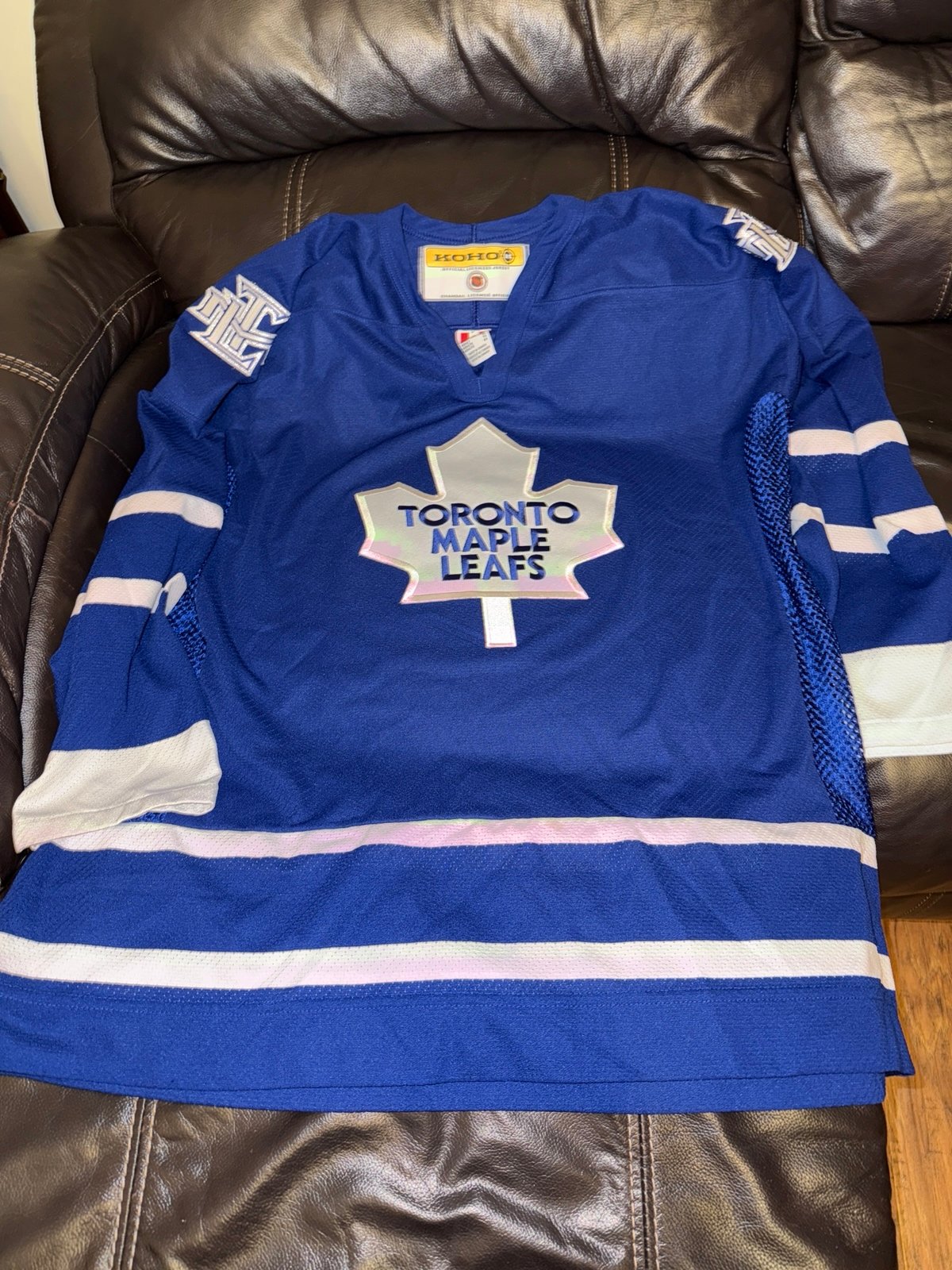 A NEW W/STORE TAG KOHO BLUE & WHITE “ TORONTO MAPLE LEAFS “ NHL HOCKEY JERSEY