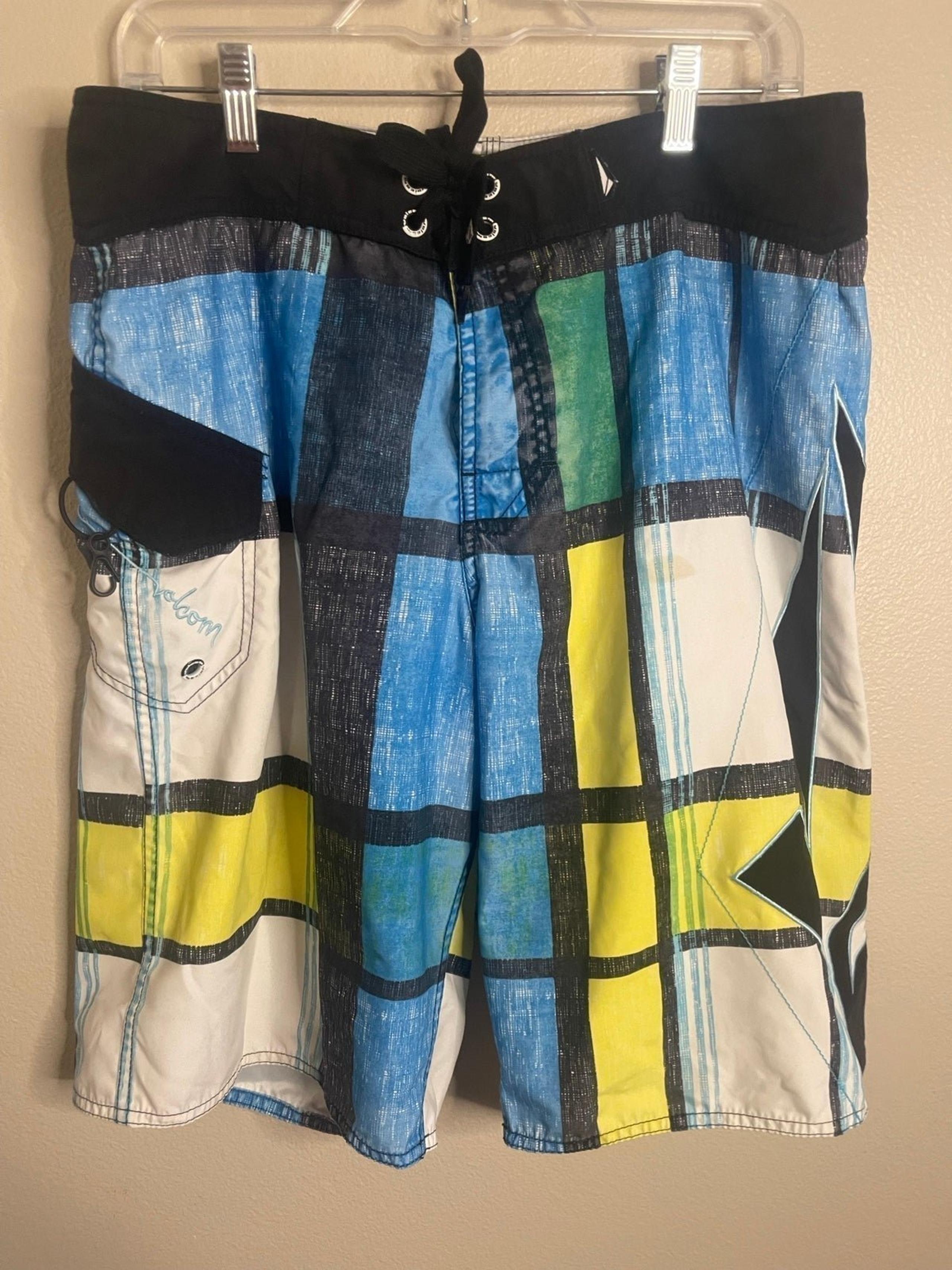 Volcom Men's Board Shorts Swim Trunks size 33
