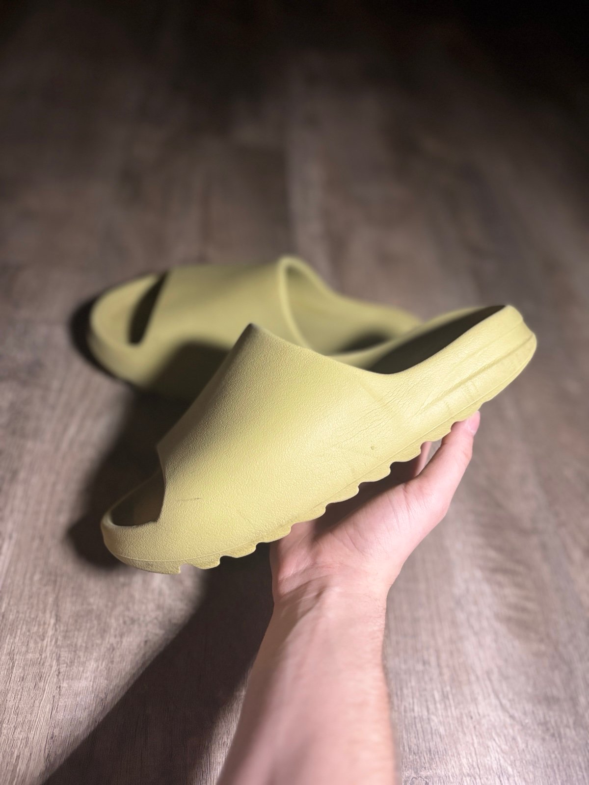 Yeezy Slide resins size 11