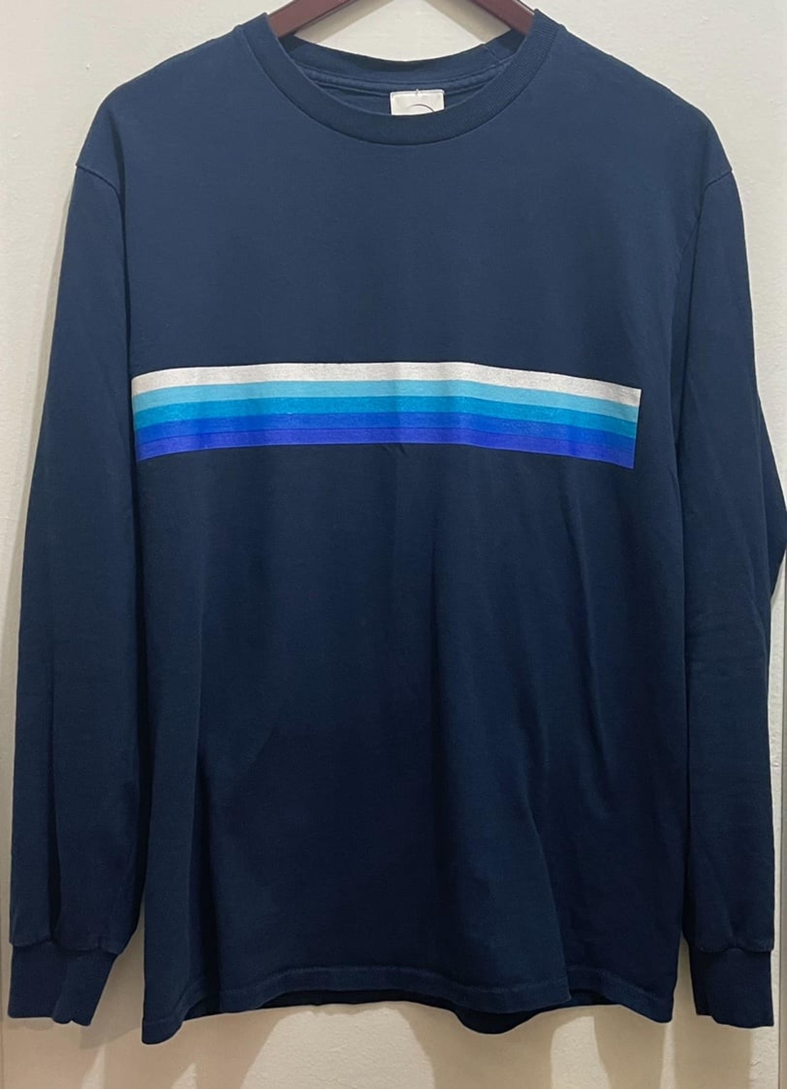 DISNEY MEN'S SWEATER SIZE M BLUE ROUND NECK LONG SLEEVES BLUE COLOR 100% COTTON.