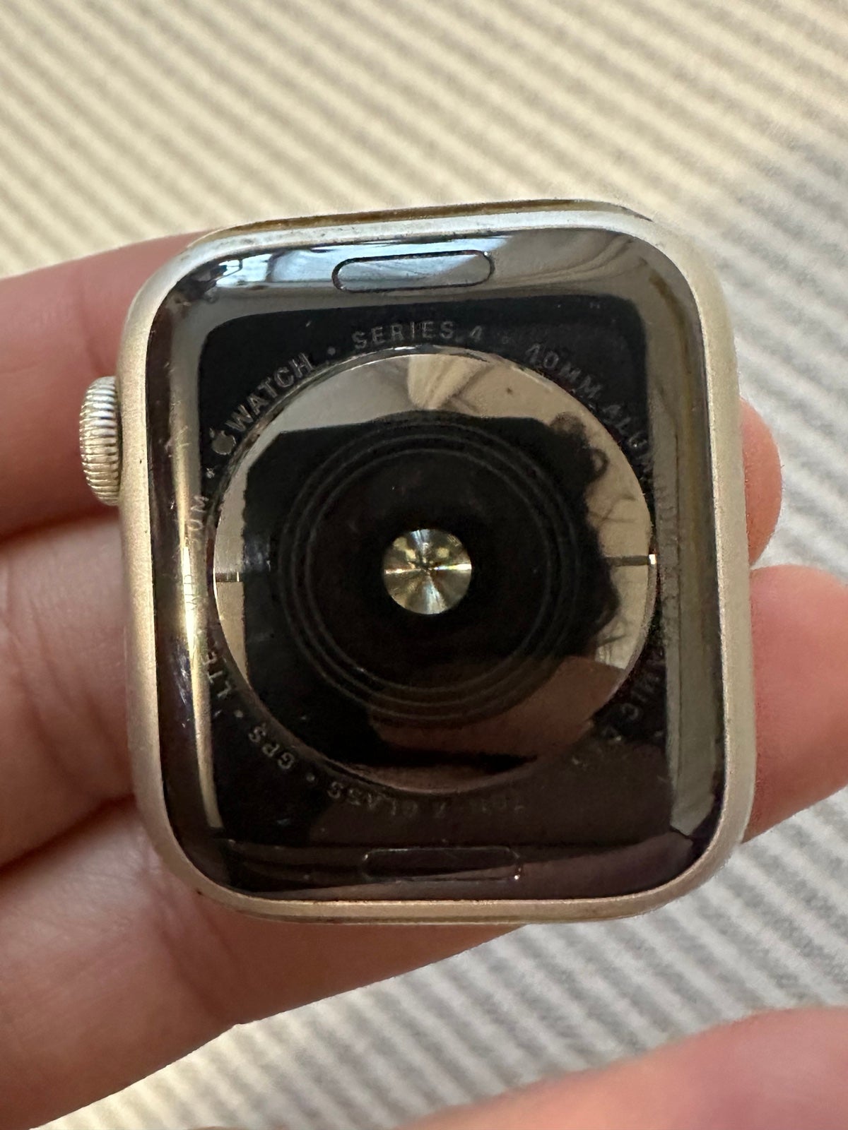 Apple Watch Series 4 40mm Aluminum Silver GPS + Cellular