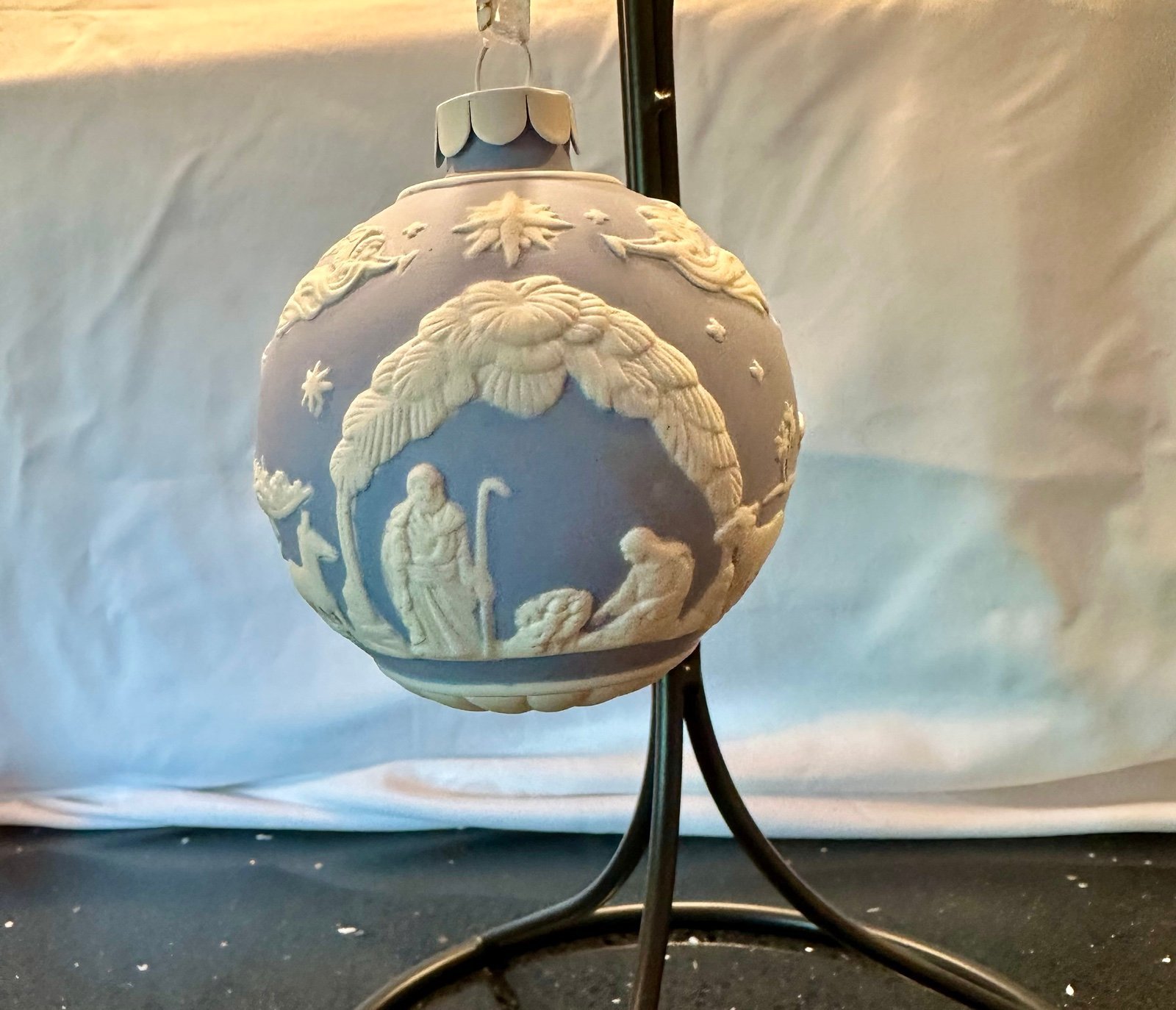 WEDGWOOD BLUE NATIVITY BALL CHRISTMAS ORNAMENT WITH ORIGINAL BOX