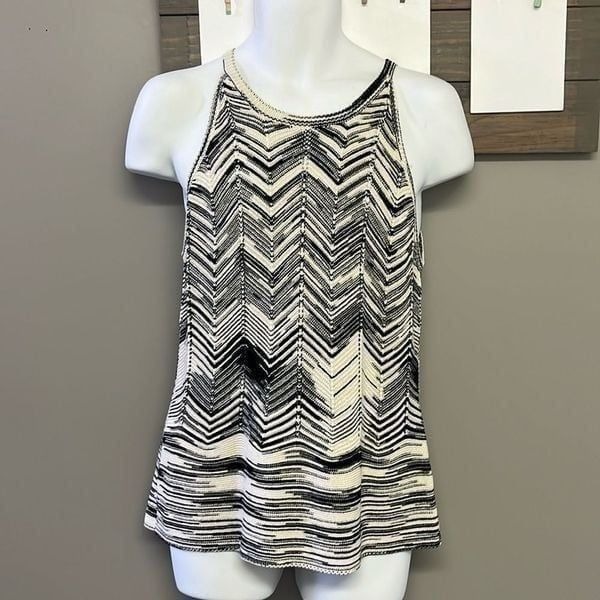 White House Black Market Cream Black Sleeveless Knitted Layering Sweater- Large