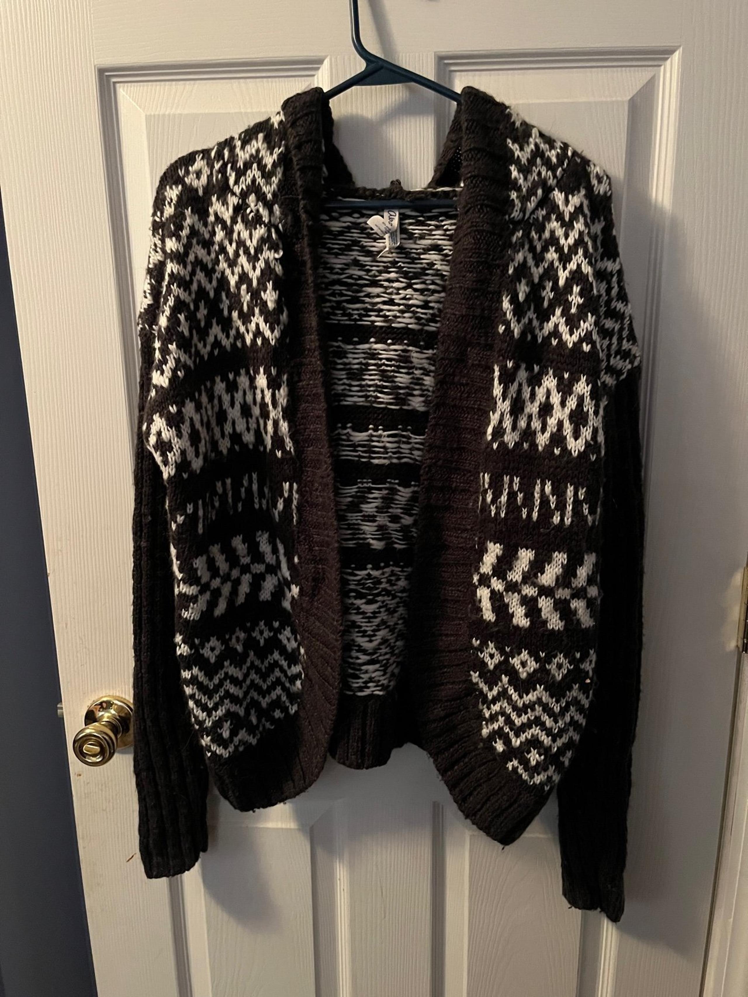 Aéropostale Hooded Sweater