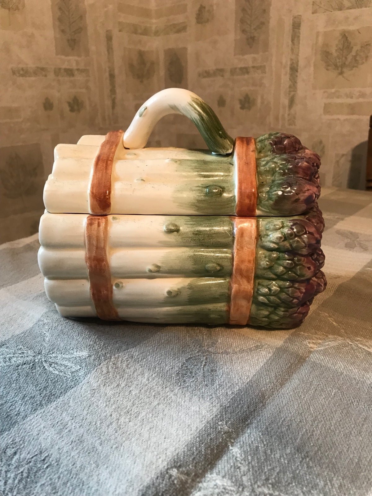 Vtg Asparagus ceramic Soup Gravy Tureen Serving Dish with Lid