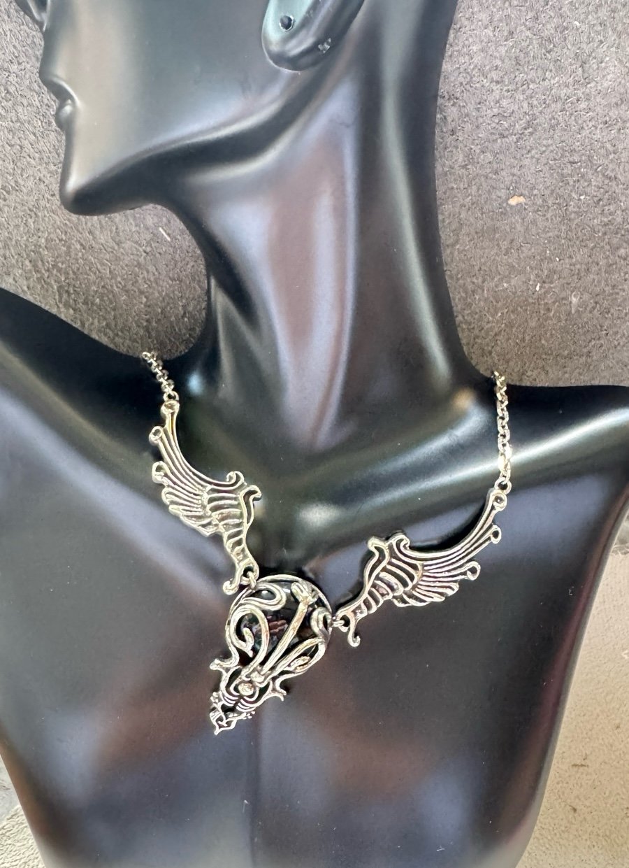 Dark angel wing Necklace