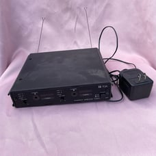TOA WT-4820 Diversity Wireless Tuner