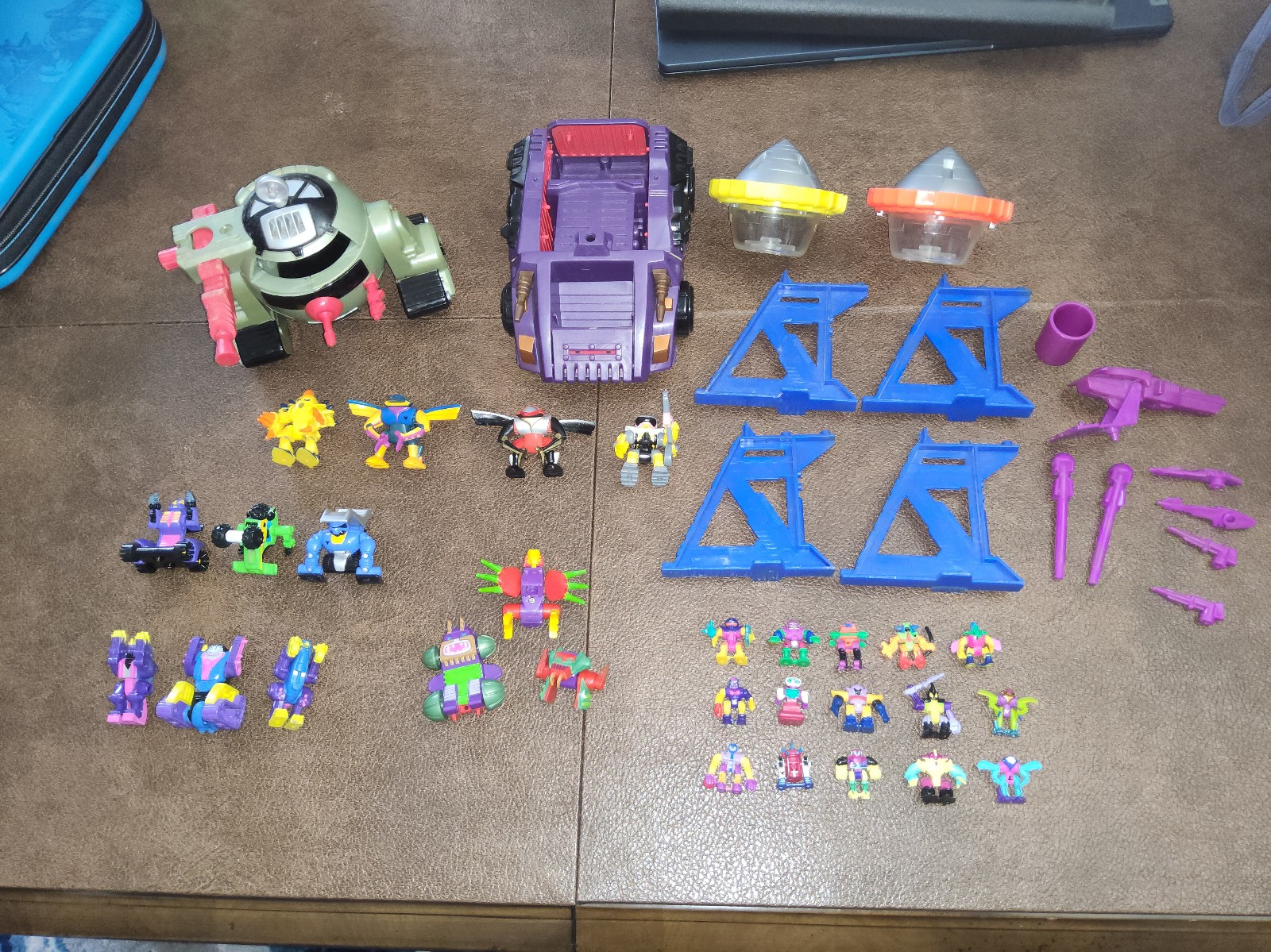Lot Z-bots Zbots Z-dome D-Mobilize Vortex HQ Morphbots 28 toys 2 vehicles parts