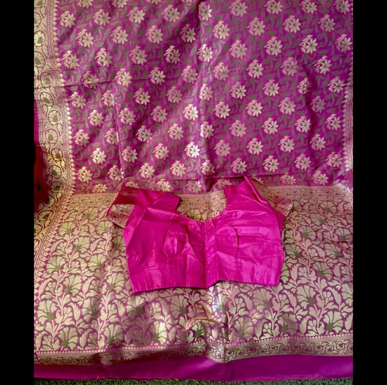 Gorgeous Woven Blended Silk Saree n Stitched Blouse