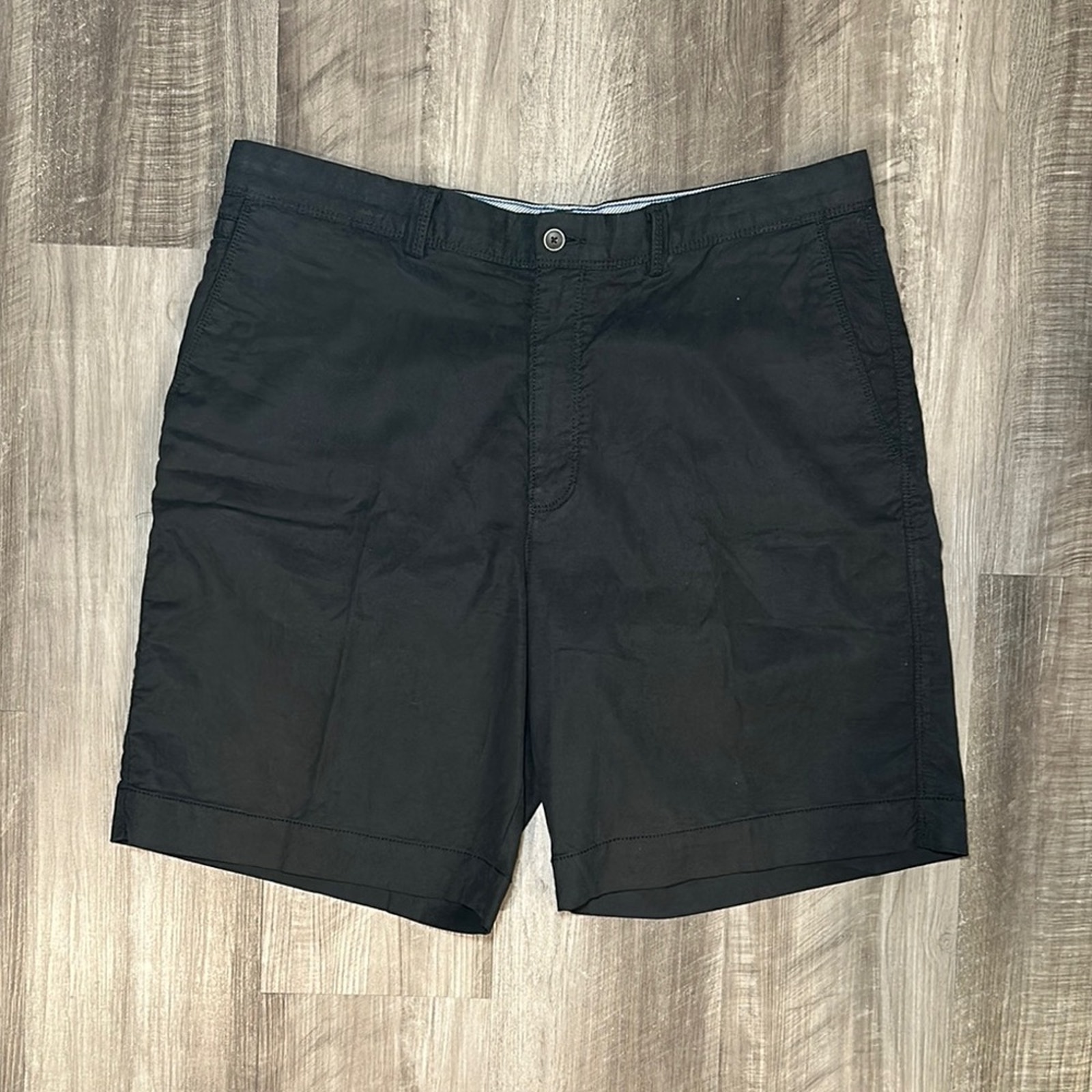 Tommy Bahama Stretch Chino Shorts – Black – Size 36