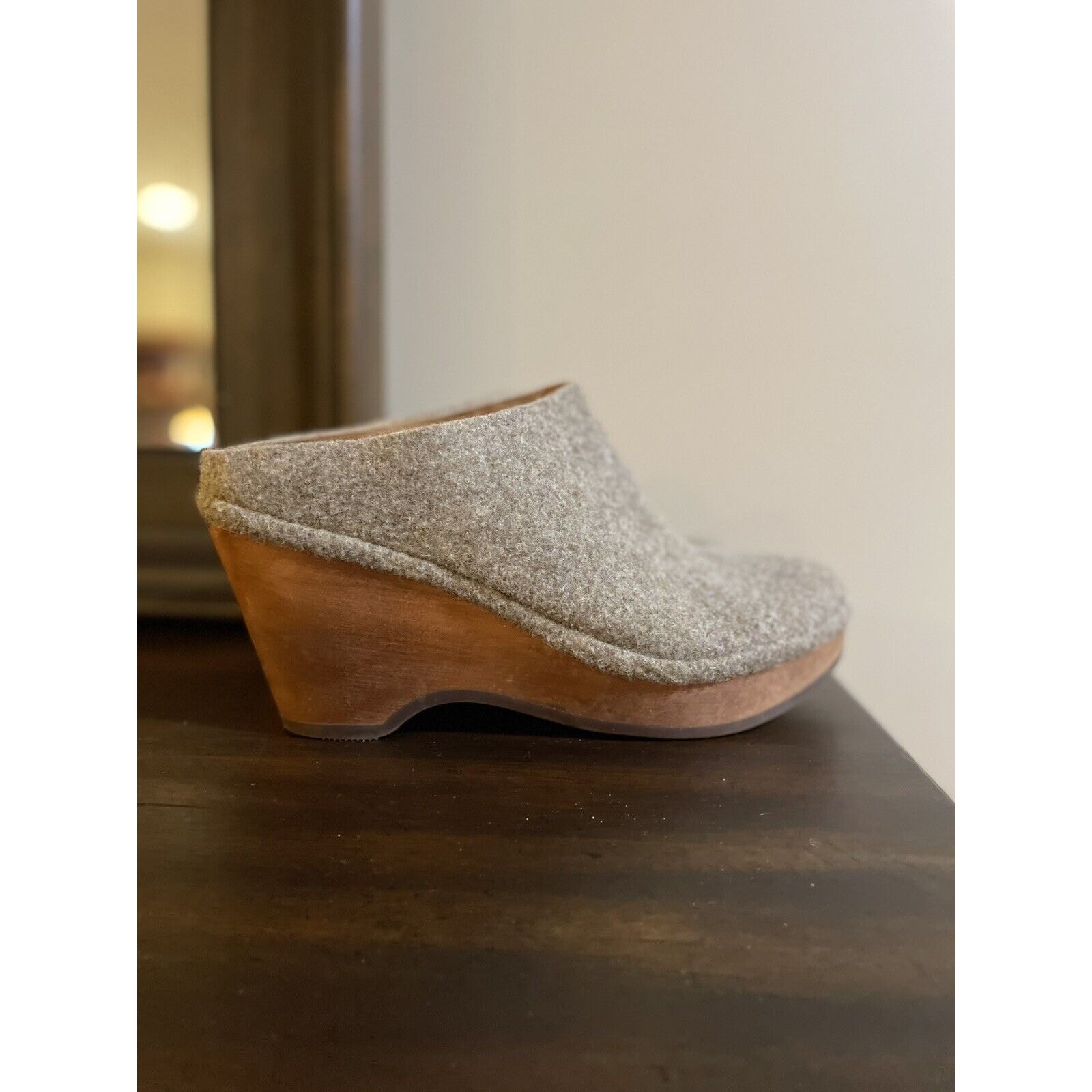 Gentle Souls By Kenneth Cole Skylar Clogs Women’s size 9.5